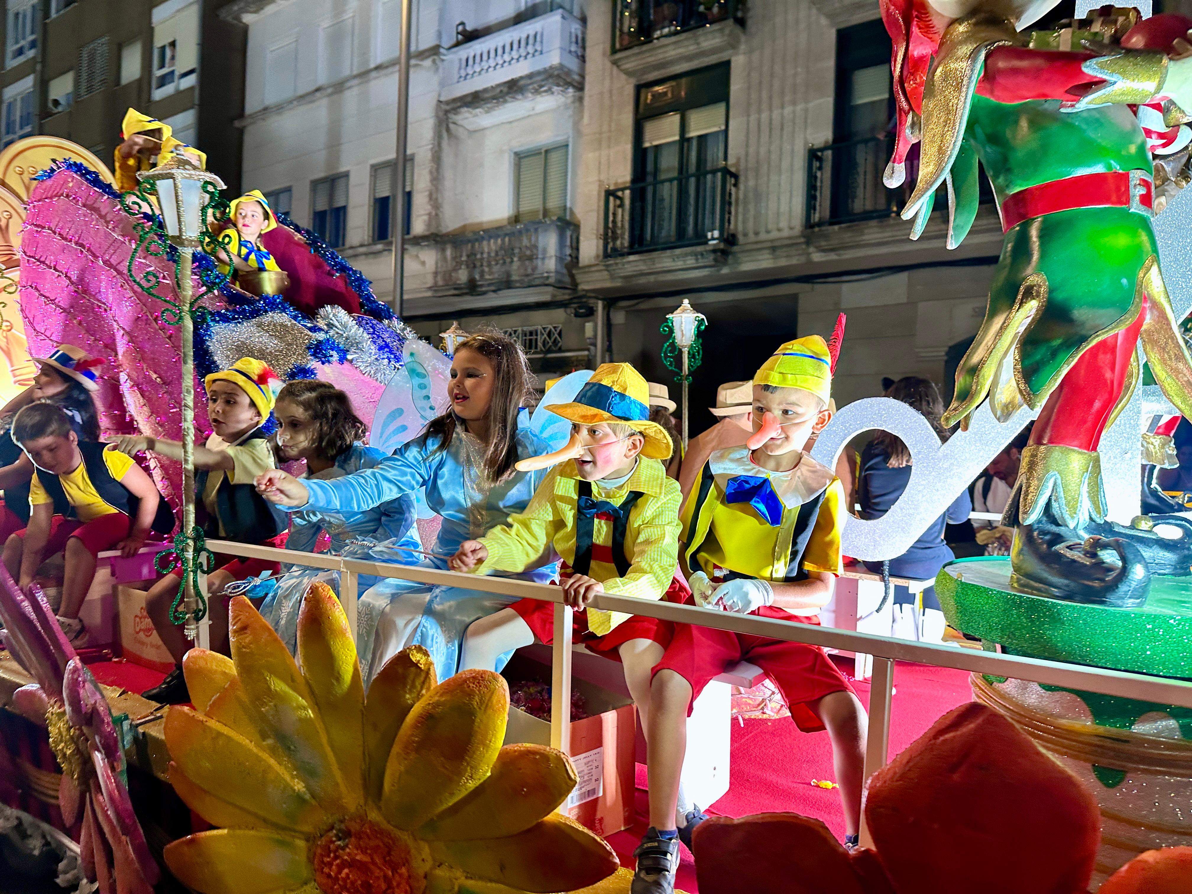 Batalla de Flores nocturna 2025 en Marín