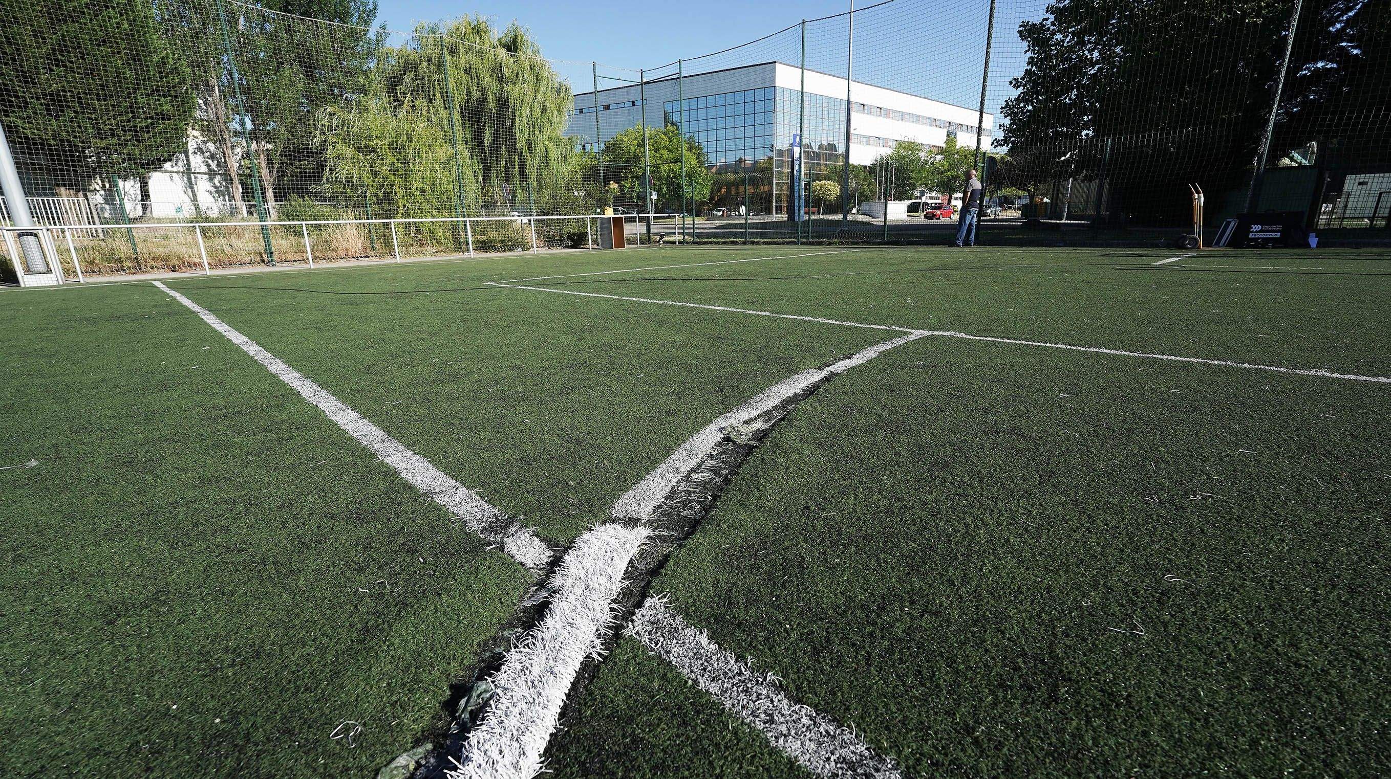 Campo de fútbol-8 del Complejo Manolo Barreiro de A Xunqueira Campo de fútbol-8 del Complejo Manolo Barreiro de A Xunqueira