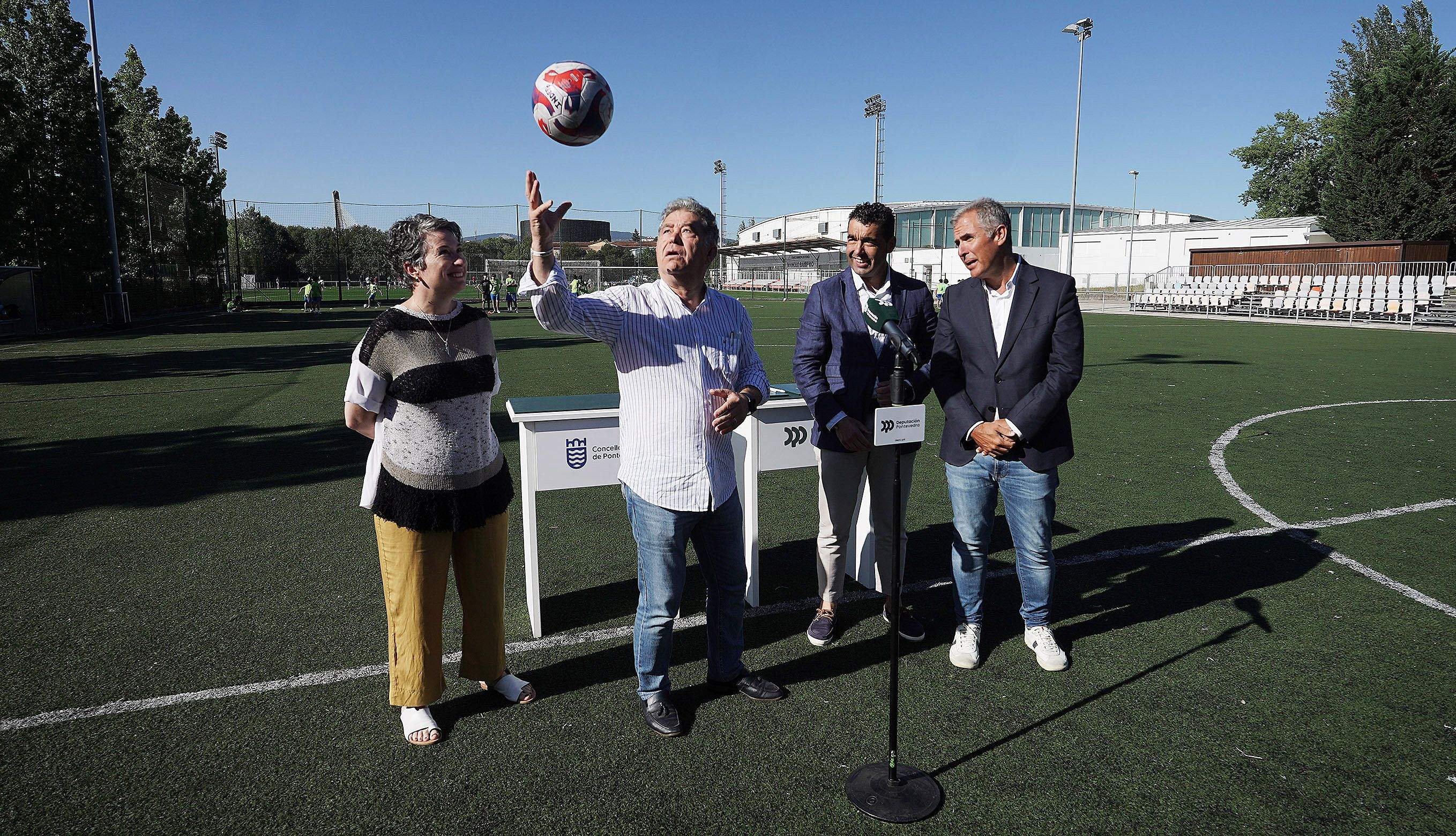 Firma del convenio entre la Deputación en el Concello de Pontevedra