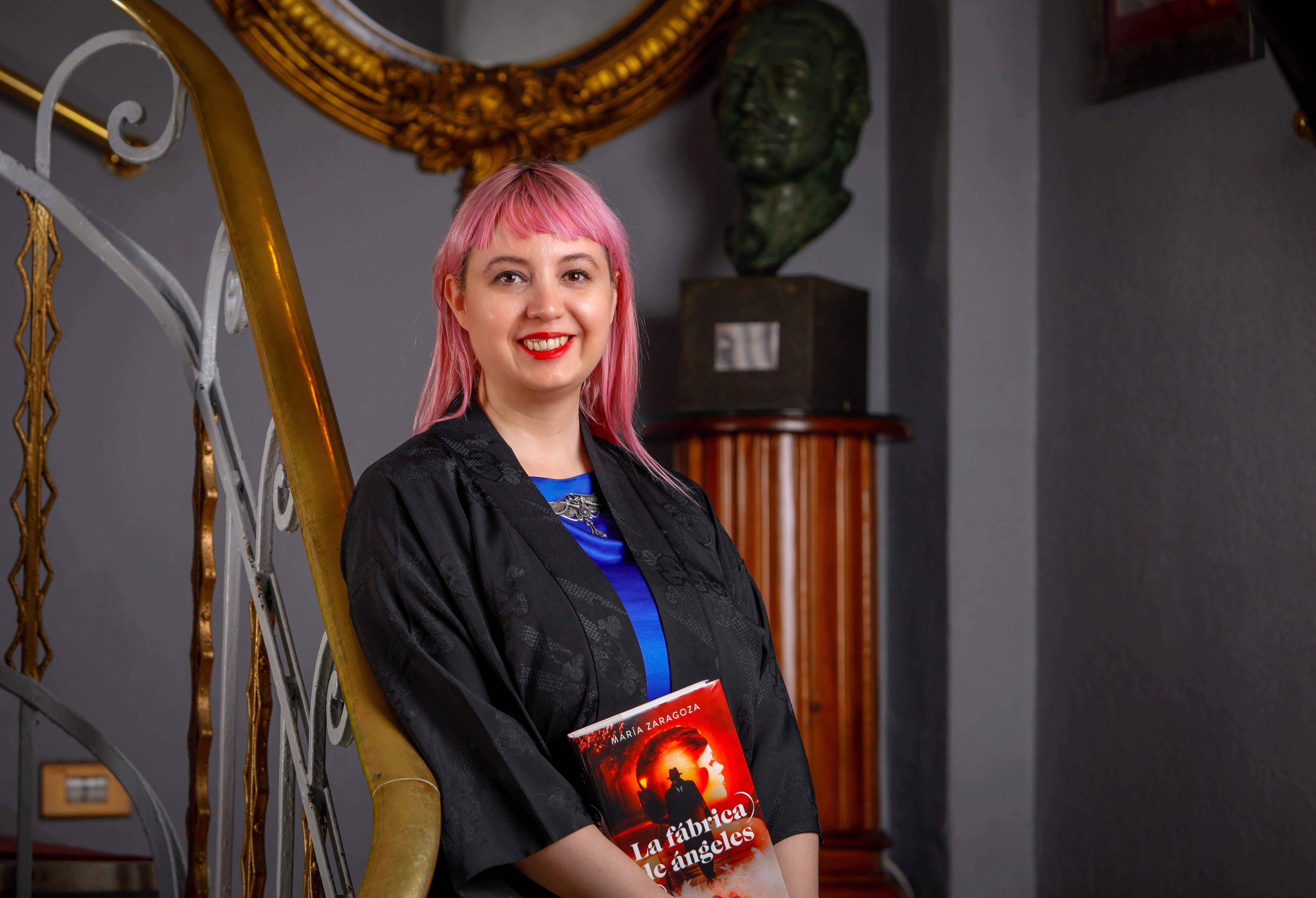 María Zaragoza trae ao podcast 'Cara a cara' a súa última novela