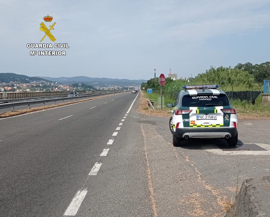 Radar móbil da Garda Civil de Tráfico