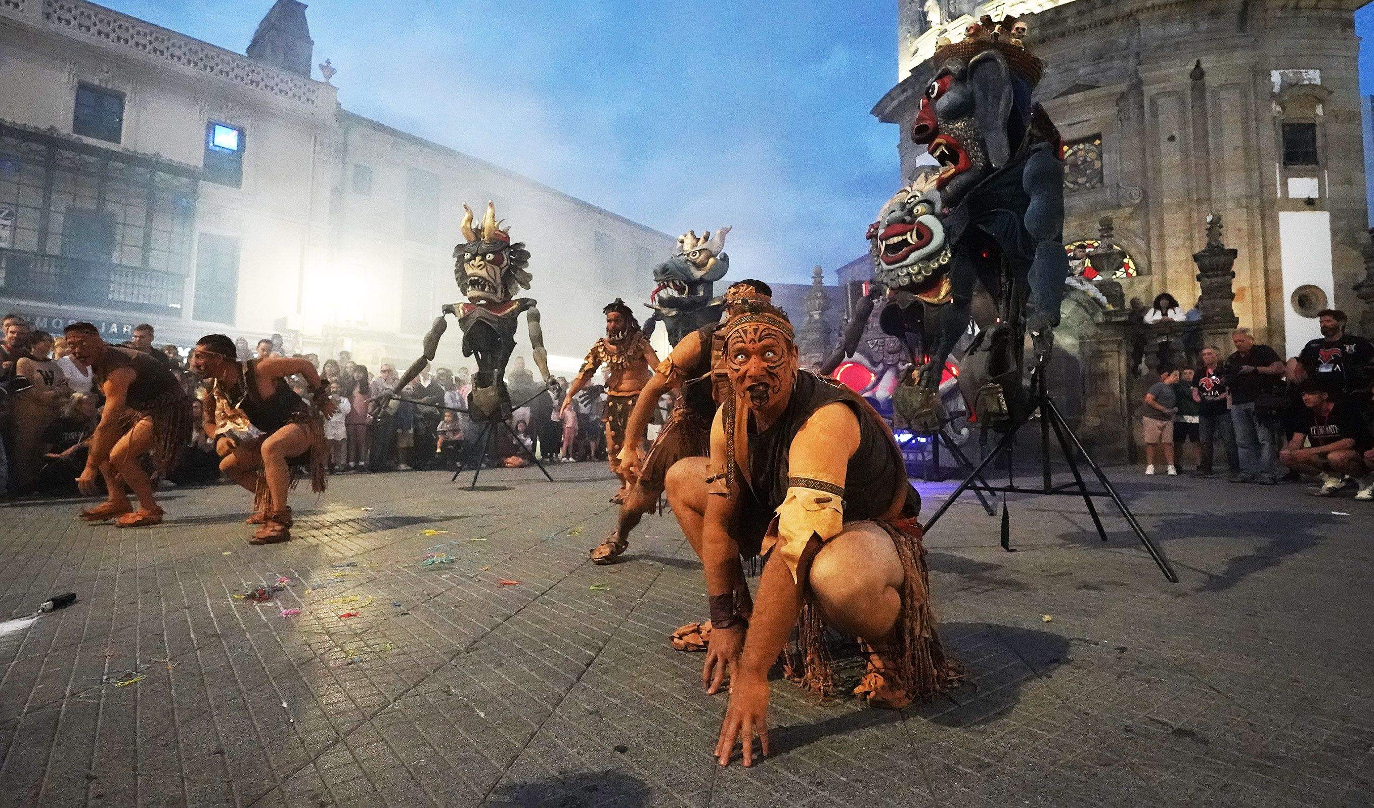 Itineranta, con: Asaco Producciones & Cirko Psikario, La Fam y Troula