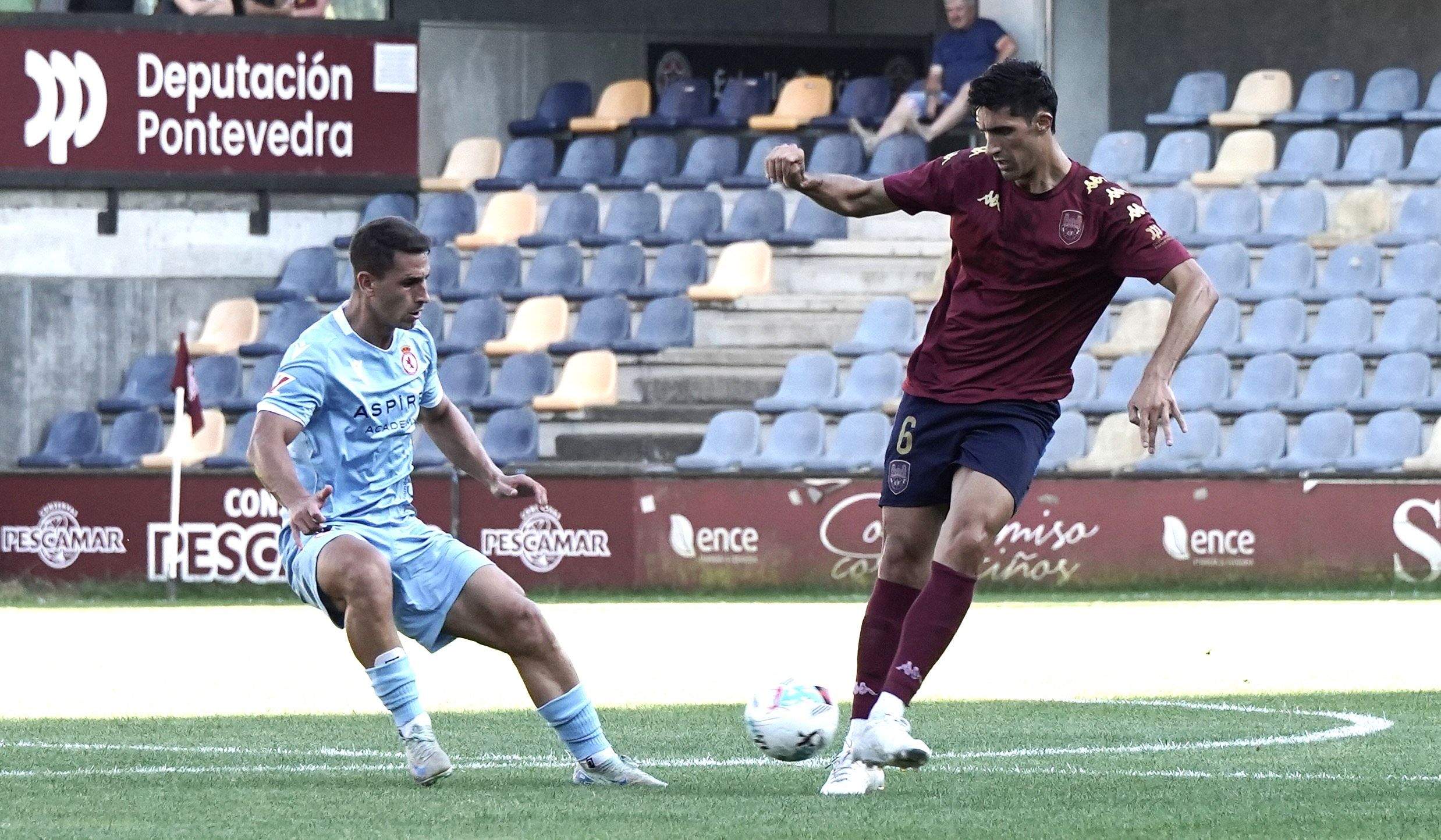 Trofeo Luís Otero entre Pontevedra CF e a Cultural Leonesa Trofeo Luís Otero entre Pontevedra CF e a Cultural Leonesa