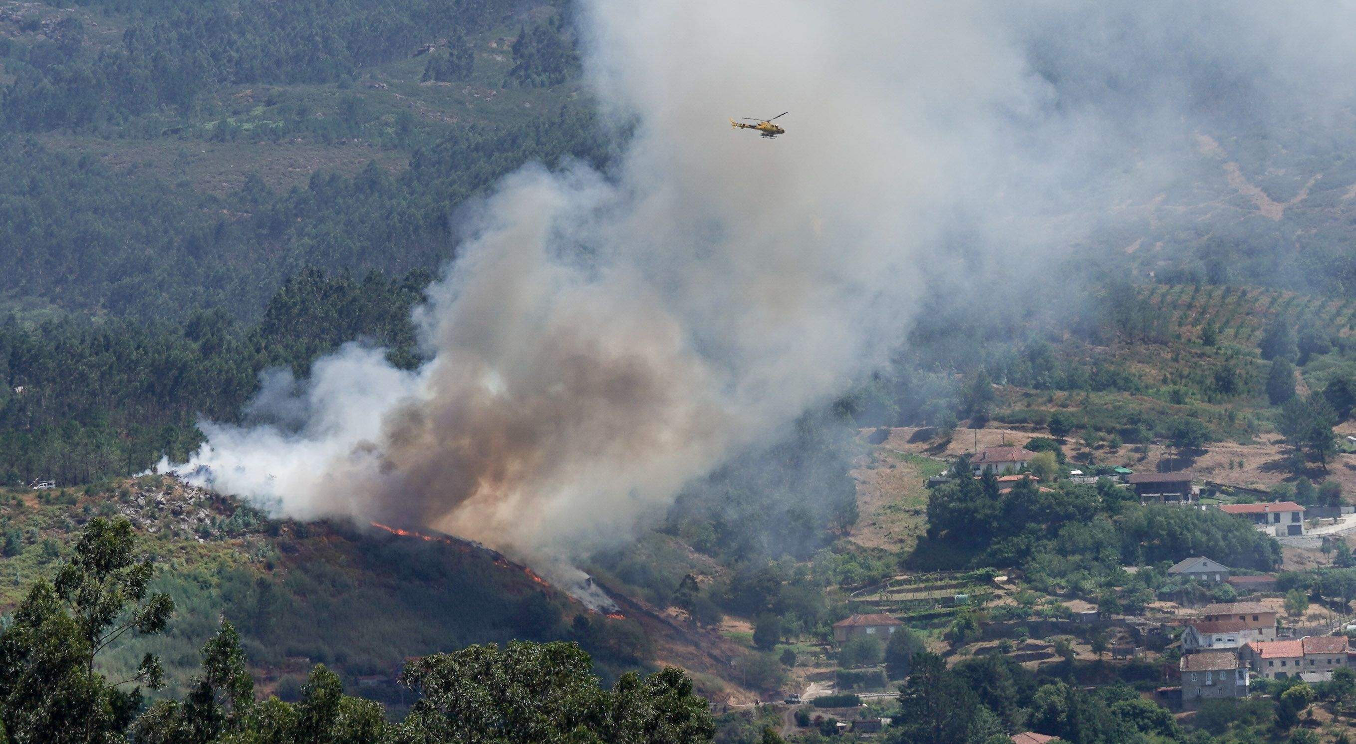 Incendio forestal en Tenorio, en Cerdedo-Cotobade