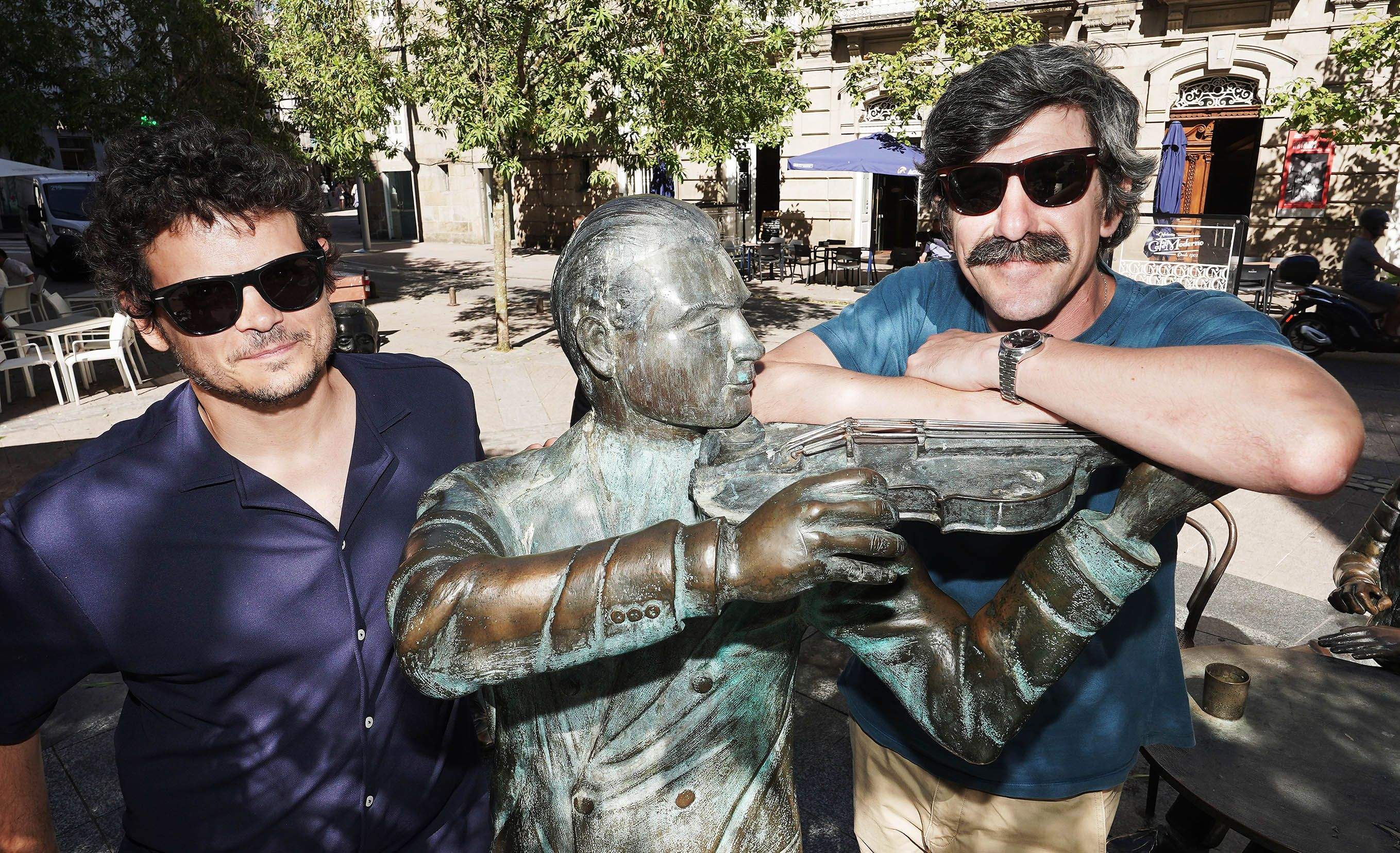 Edu Romero e Daniel Abalo, membros de Nadadora, en Pontevedra