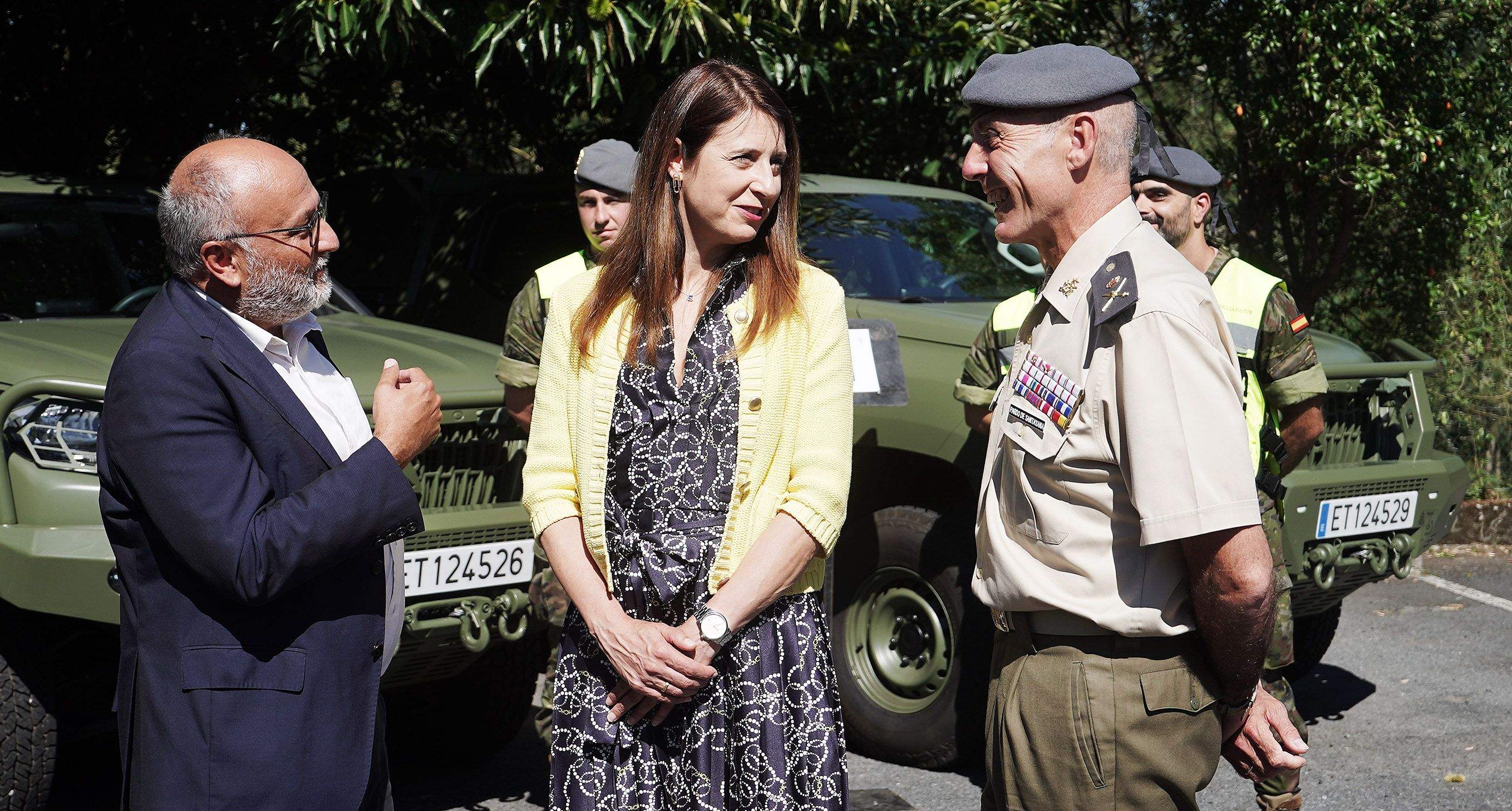 Abel Losada, María José Gómez y el general Alfonso Pardo de Santayana Galbis