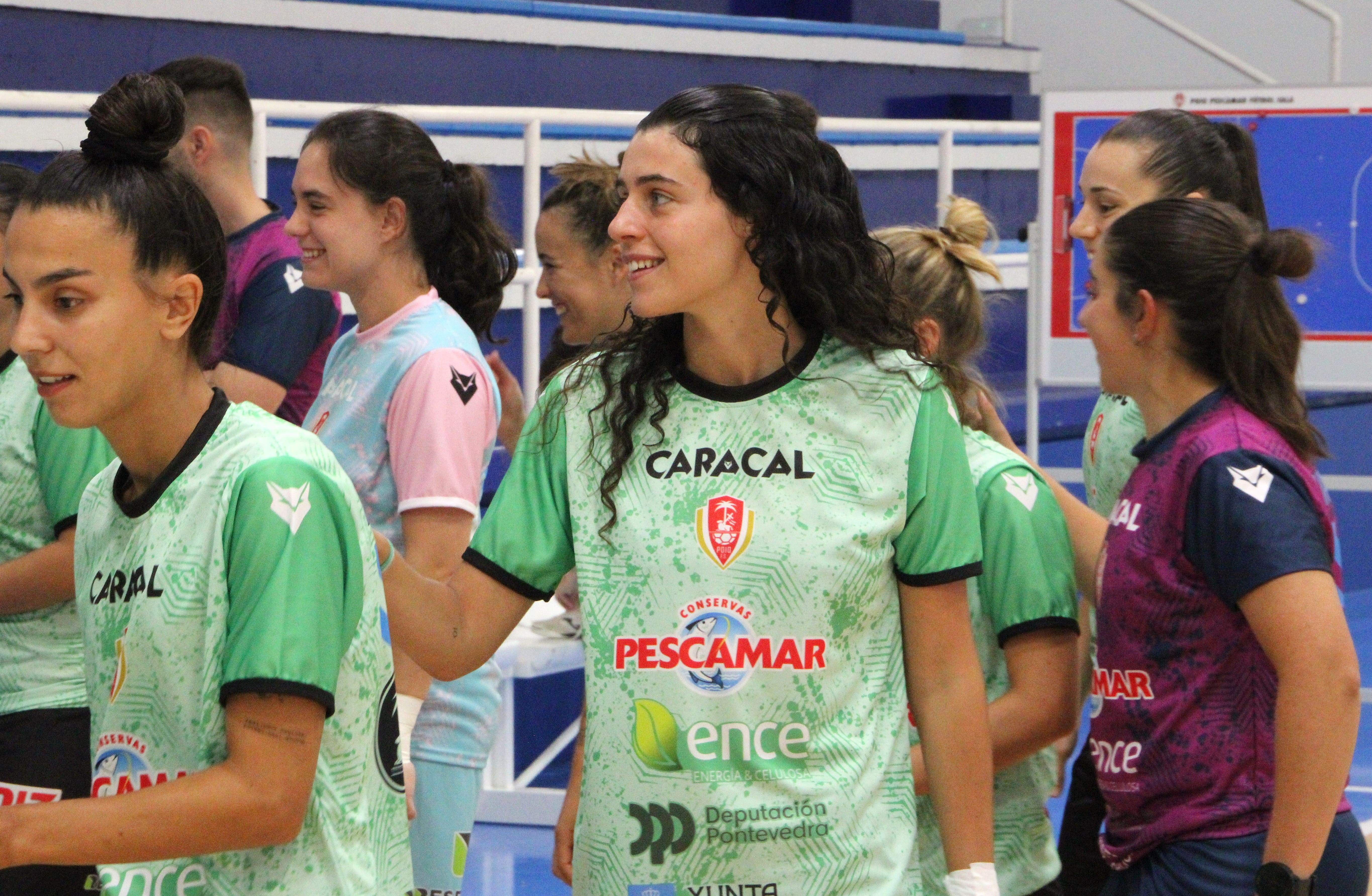 Carolina Pedreira, entrenando con el Poio Pescamar 25-26