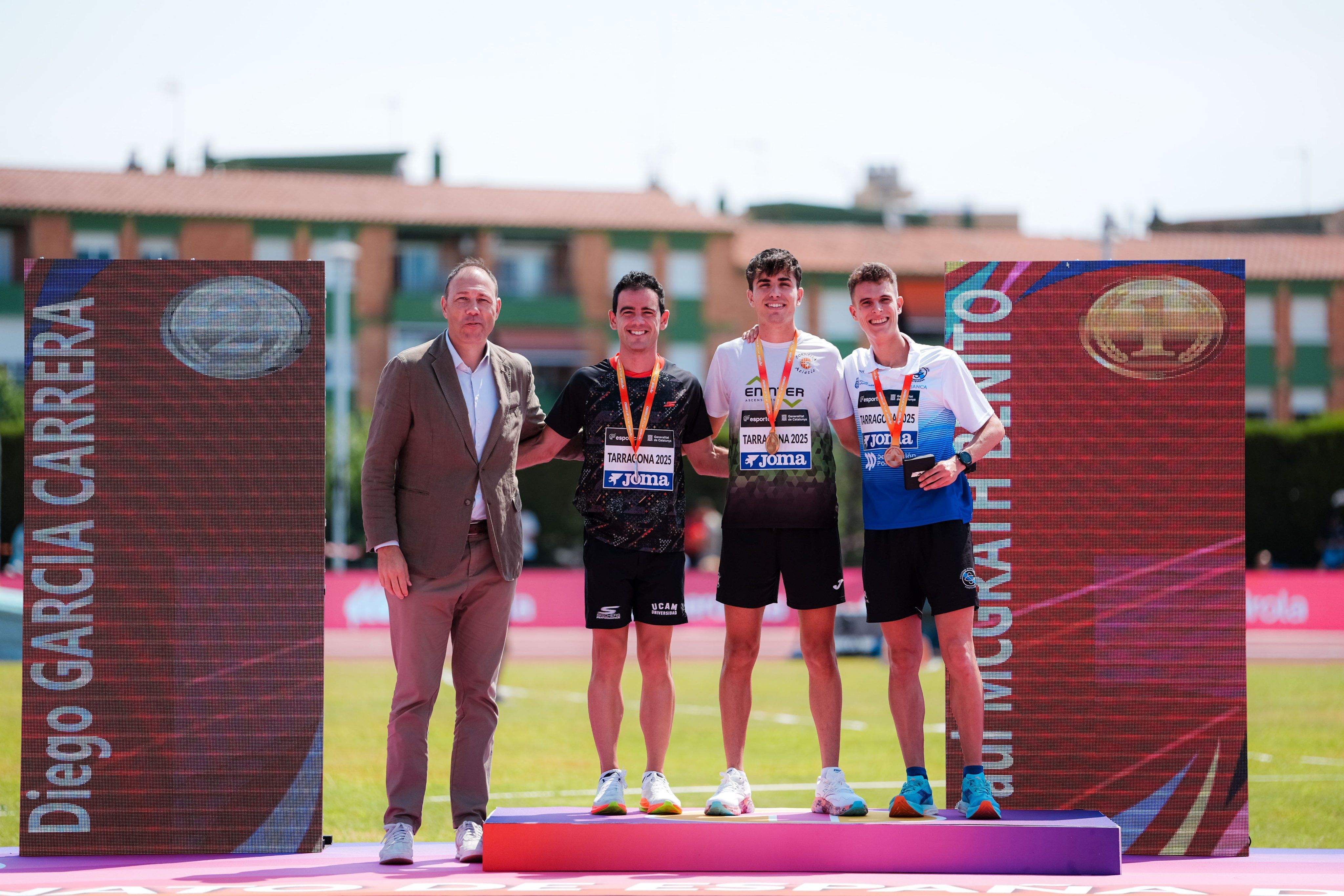 Dani Chamosa, no podio do Nacional Absoluto de Atletismo