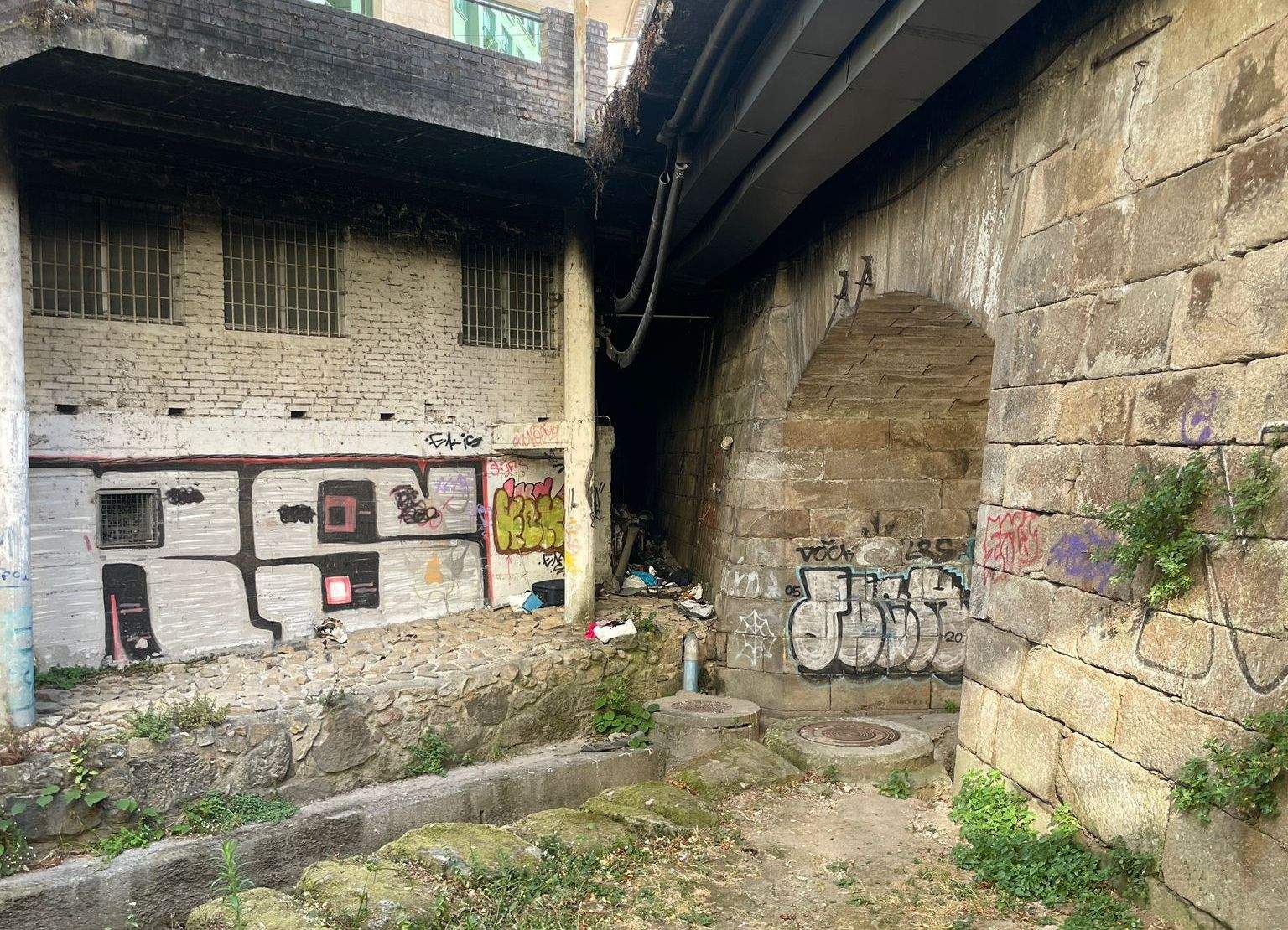 Túnel del Gafos en Rosalía de Castro