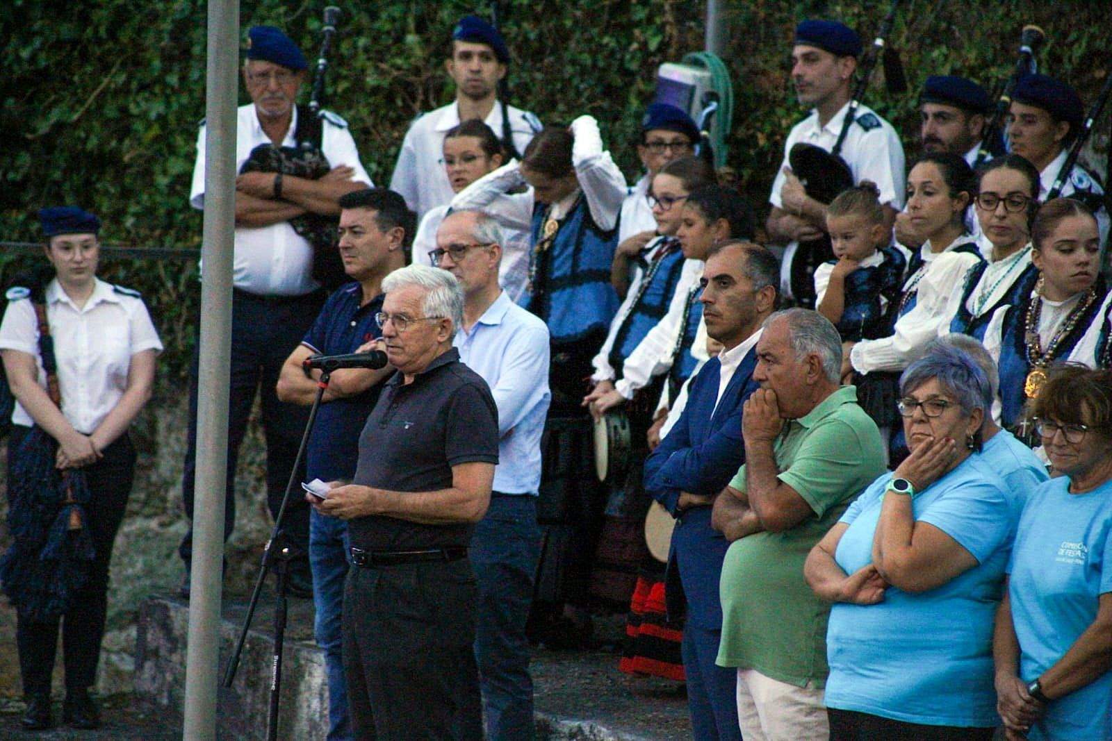 O párroco Jorge Juan Gómez durante o pregón