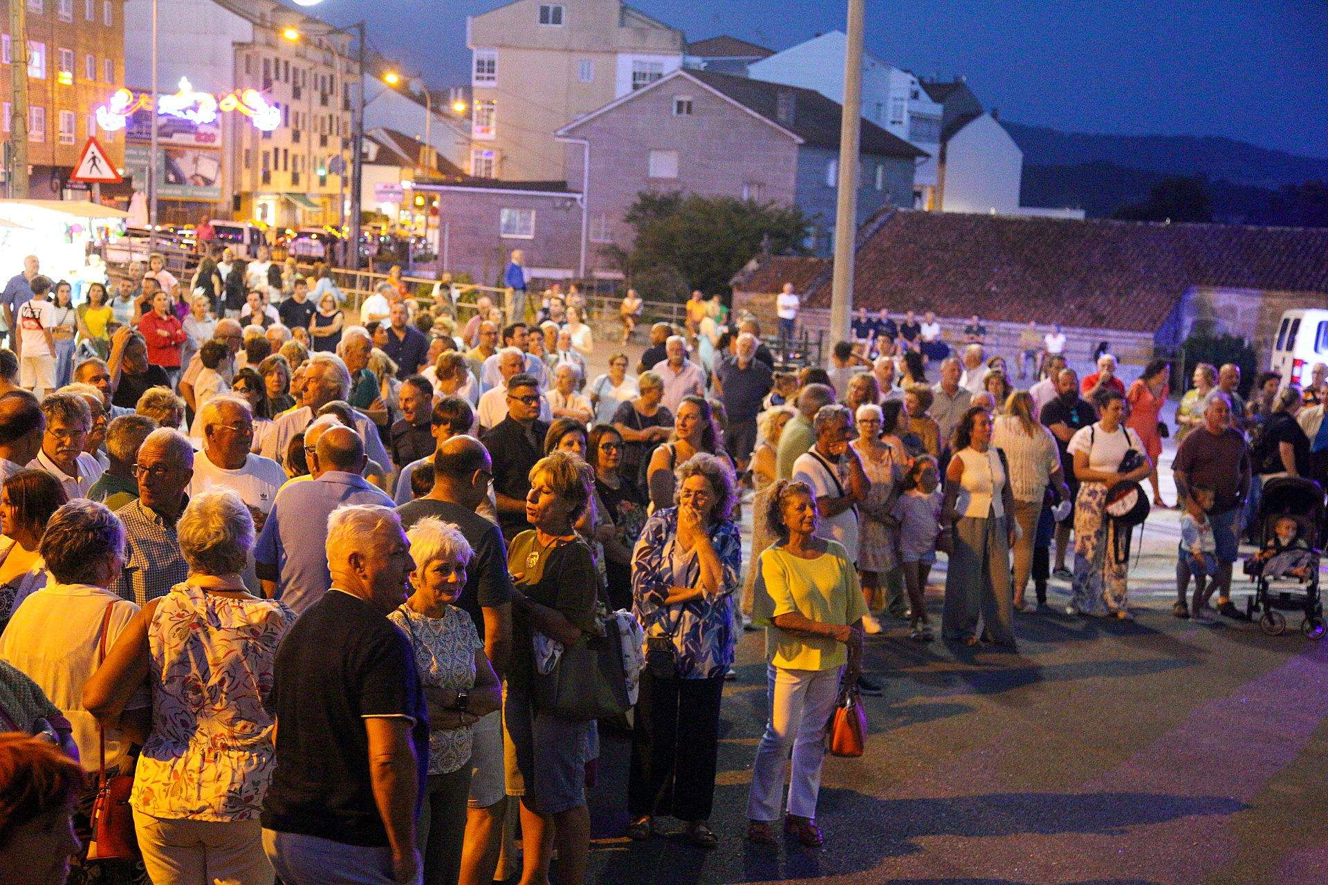 Público no pregón das Festas de San Salvador en Poio
