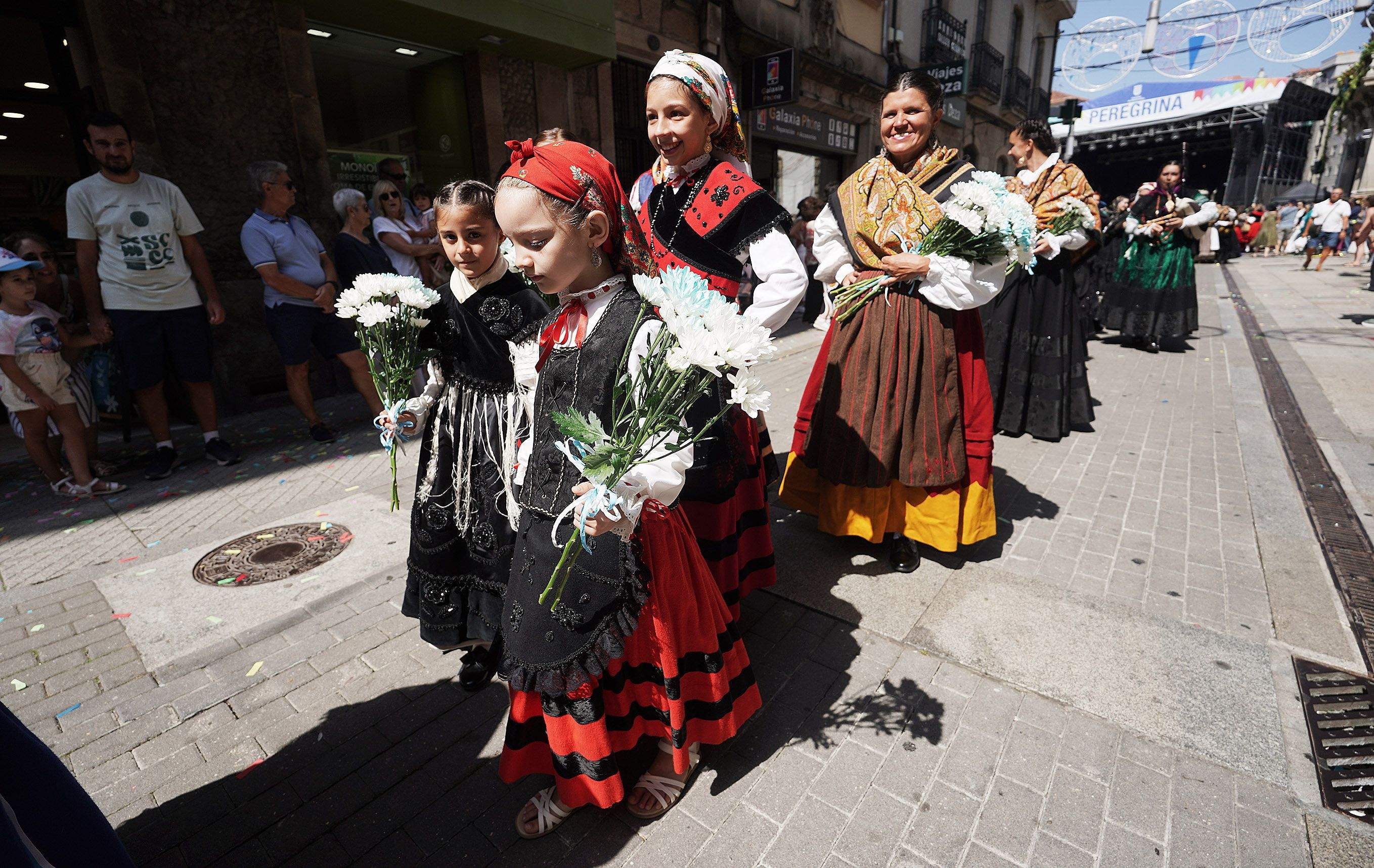 Pregón de las Festas da Peregrina con Susana Pedreira y Diana López Varela