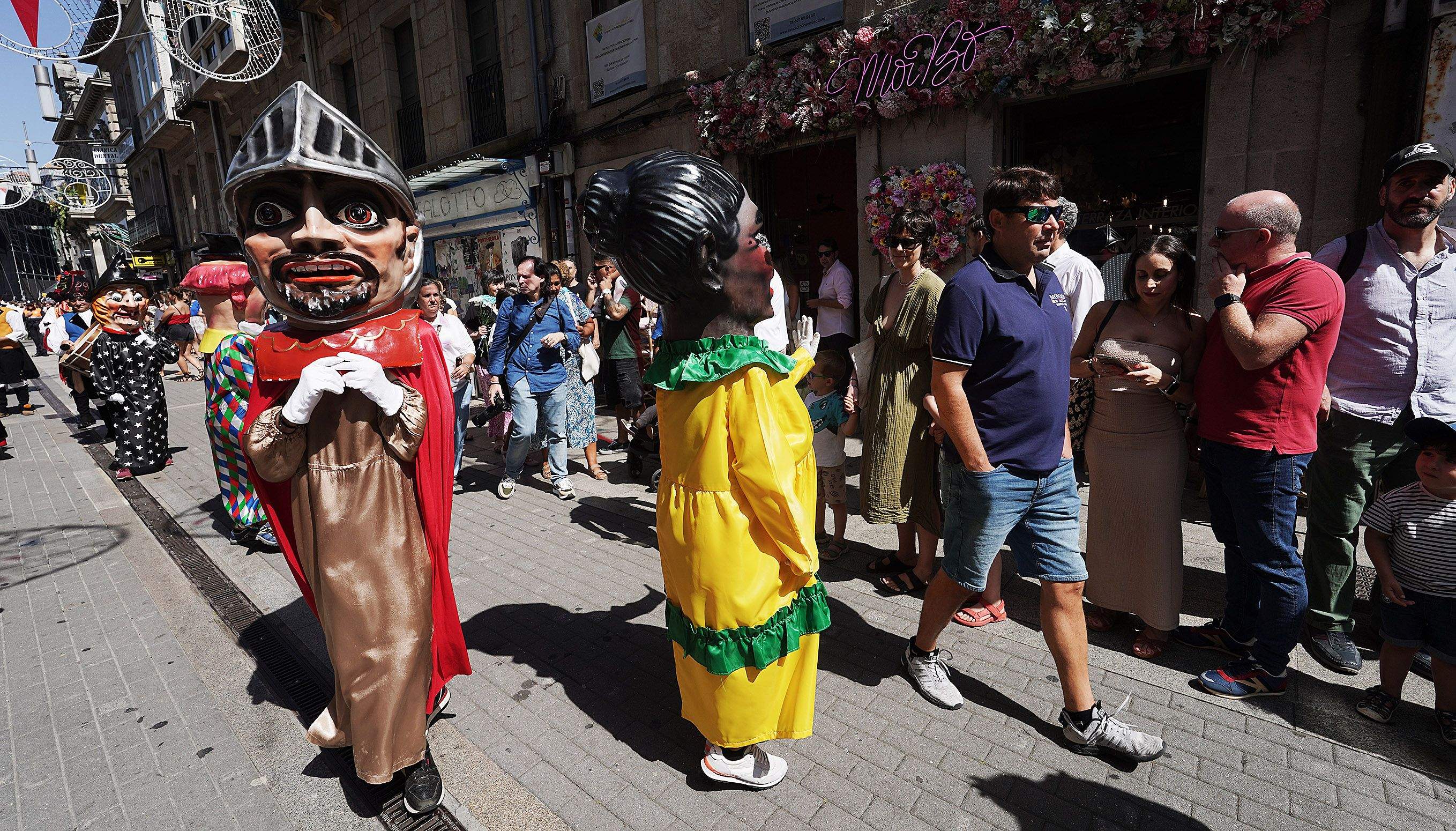 Pregón de las Festas da Peregrina con Susana Pedreira y Diana López Varela