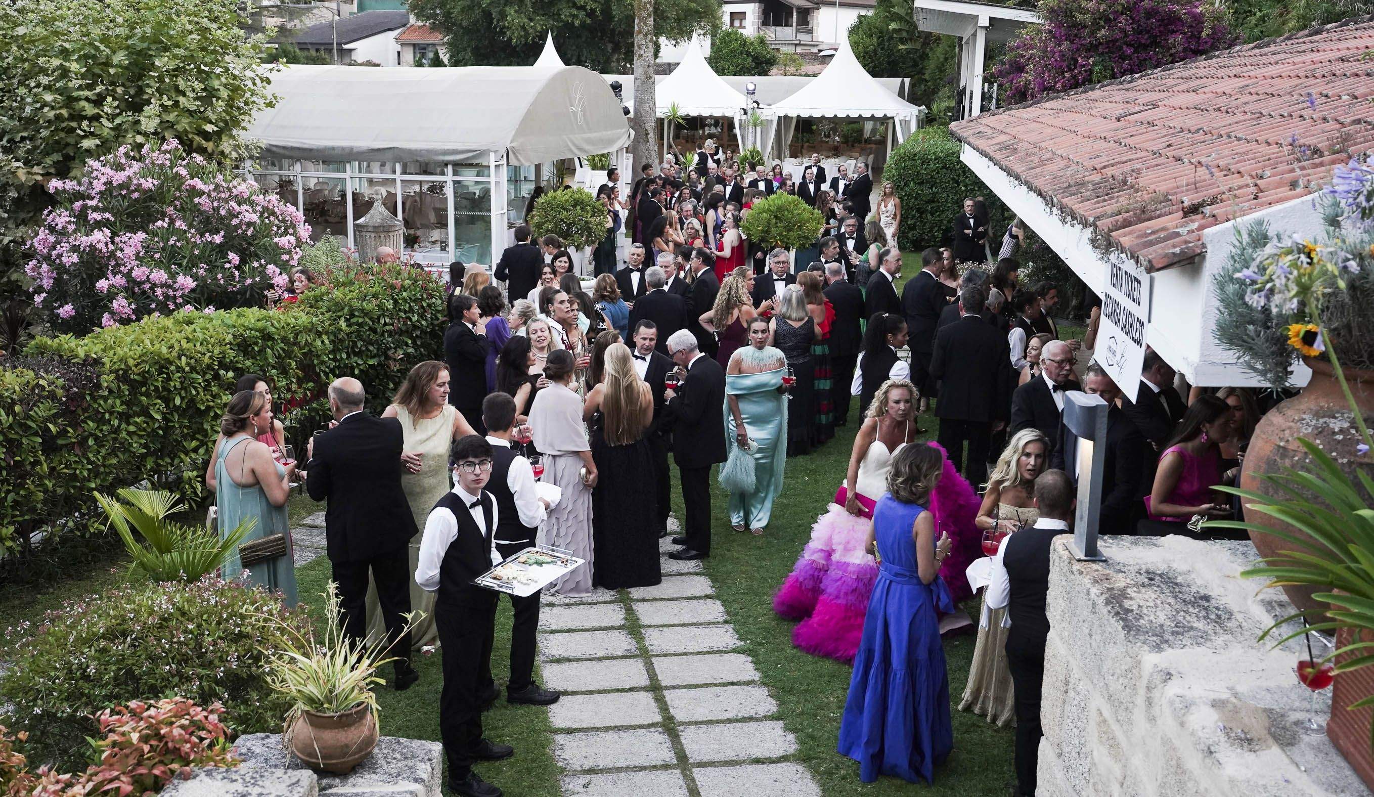 Chegada á Cea-Baile do Liceo Casino