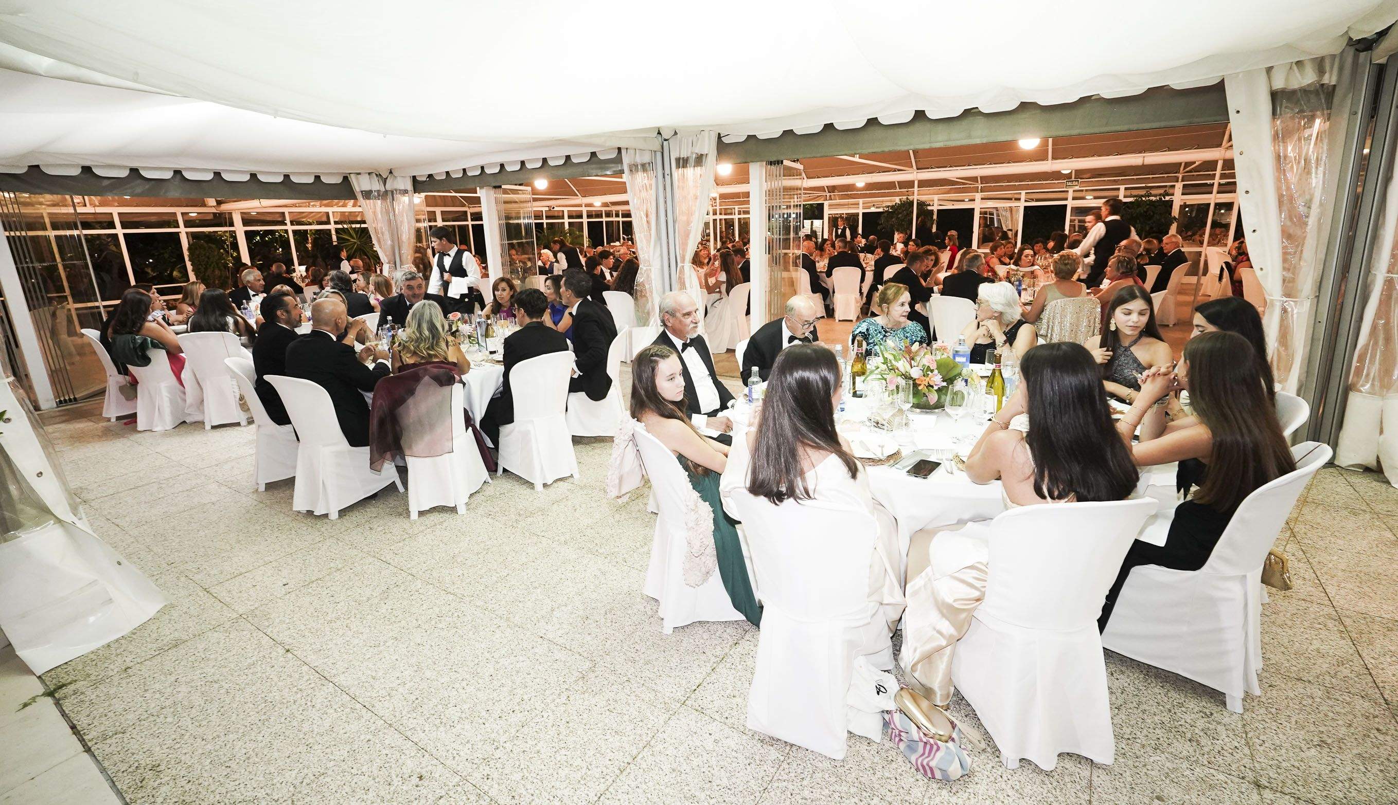 Asistentes á Cea-Baile do Liceo Casino
