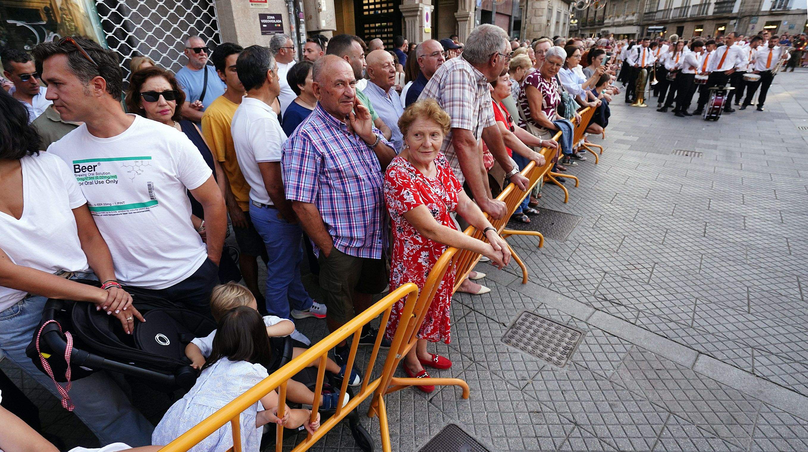 Procesión na honra da Virxe Peregrina