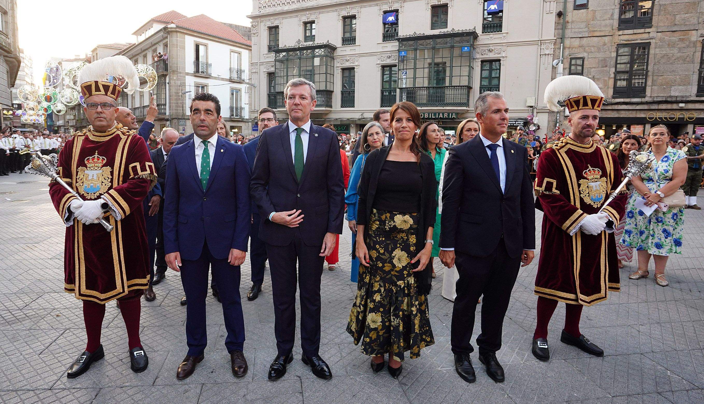 Alfonso Rueda na procesión da Peregrina