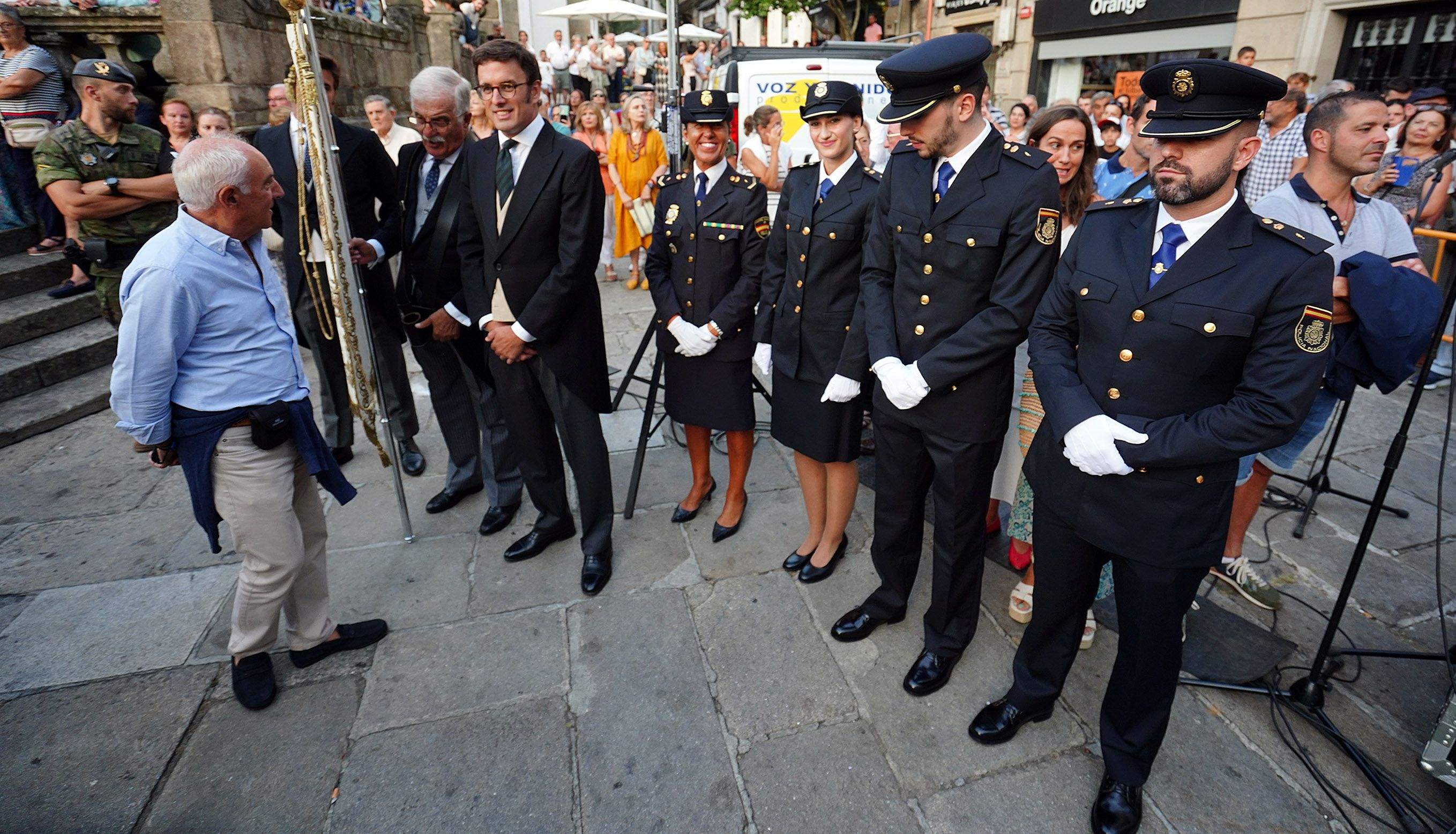 Procesión na honra da Virxe Peregrina
