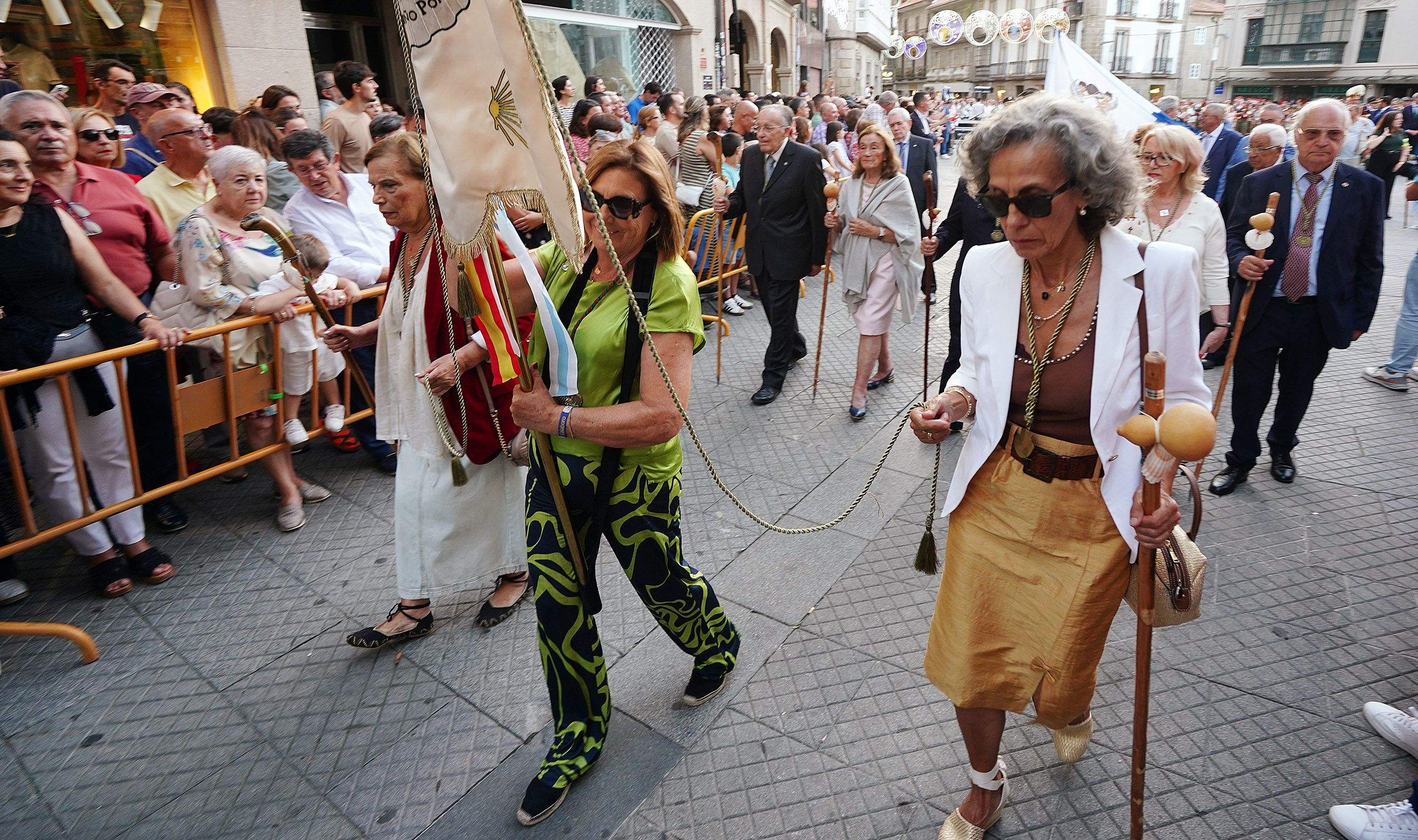 Procesión na honra da Virxe Peregrina