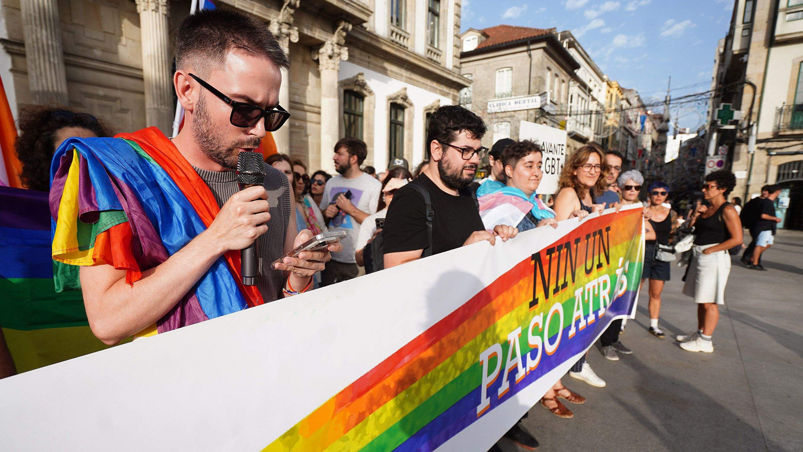 Concentración de repulsa por unha agresión homofóbica denunciada en Benito Corbal Concentración de repulsa por unha agresión homofóbica denunciada en Benito Corbal