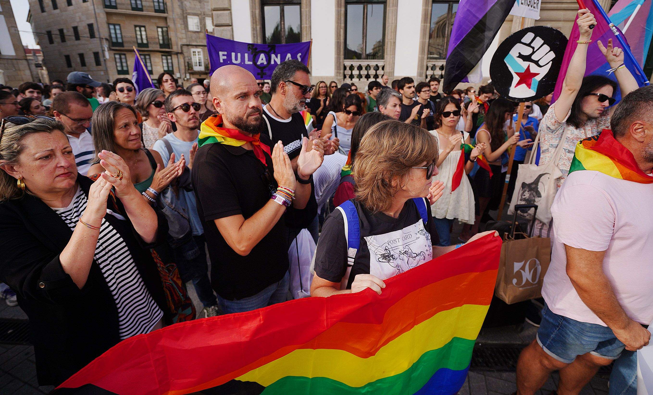 Concentración de repulsa por unha agresión homofóbica denunciada en Benito Corbal Concentración de repulsa por unha agresión homofóbica denunciada en Benito Corbal