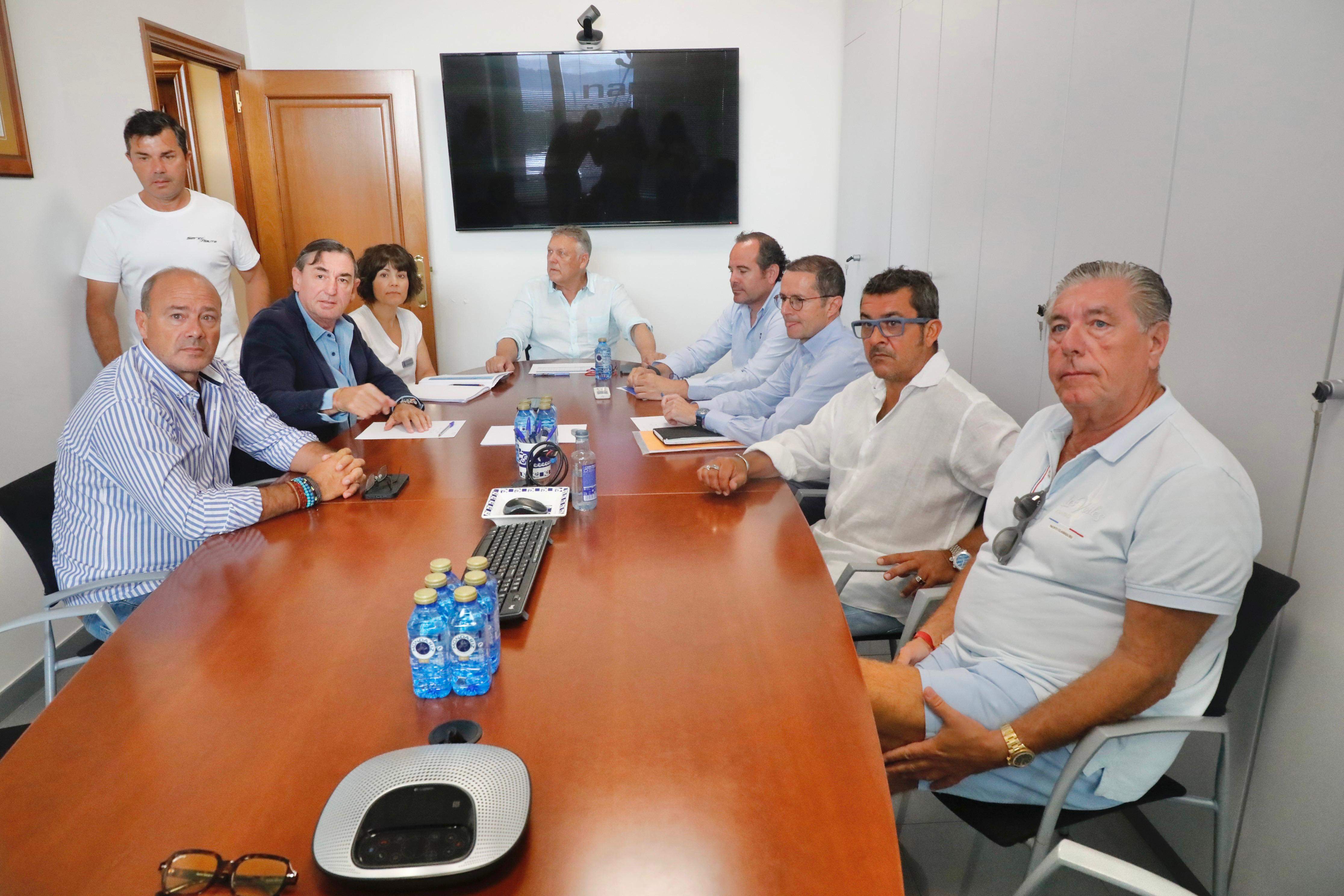 Reunión del alcalde de Sanxenxo con Asnauta