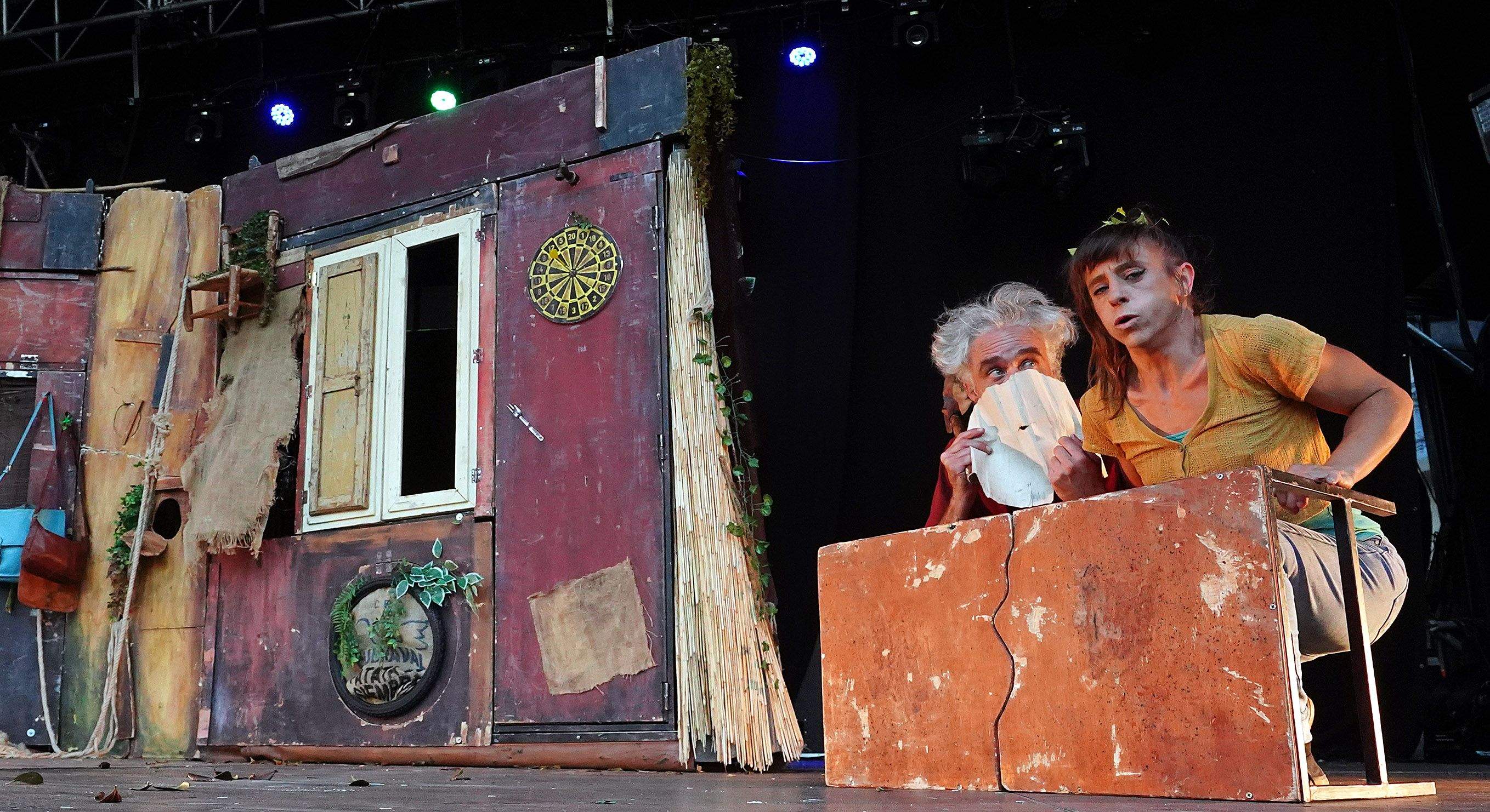 Circo en la Praza da Ferrería con Vol'e Temps