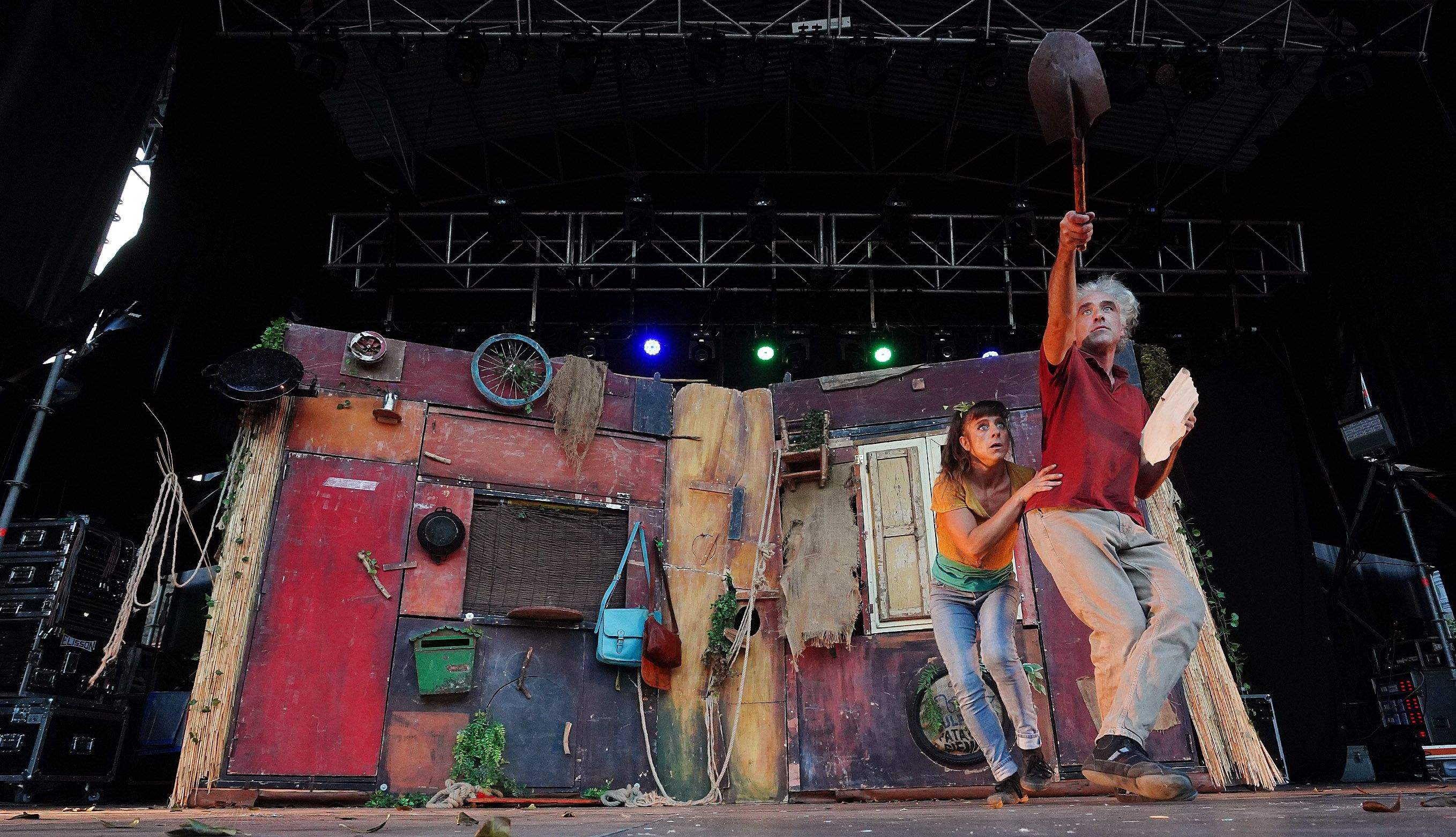 Circo en la Praza da Ferrería con Vol'e Temps