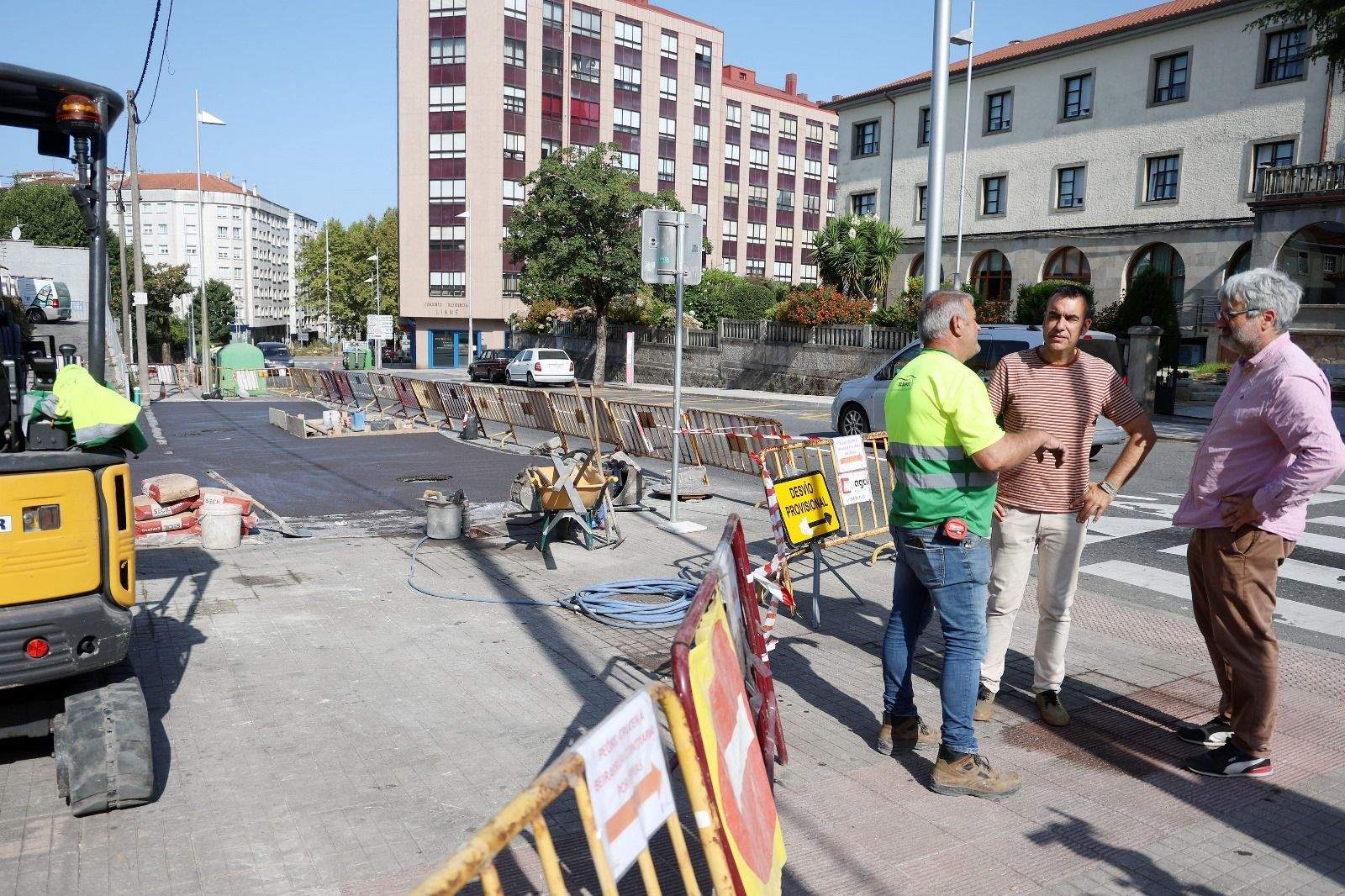 Visita a la obra de la avenida María Victoria Moreno