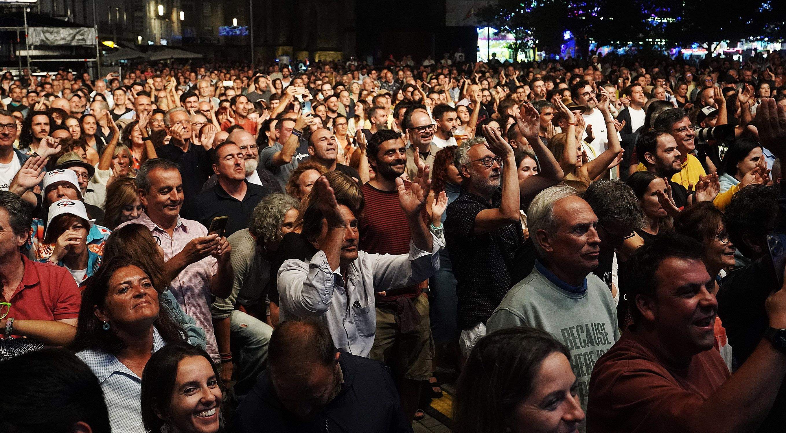 Público en un concierto de las Fiestas de la Peregrina