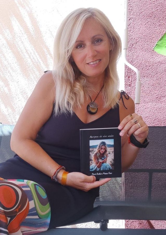 A escritora granadina María Beatriz Muñoz Ruiz