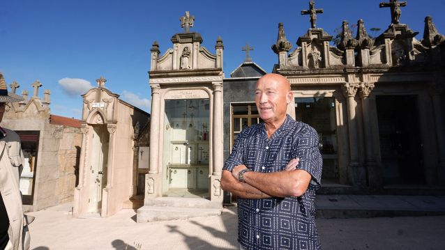 Juan Perdiz no cemiterio parroquial de San Vicente de Cerponzóns