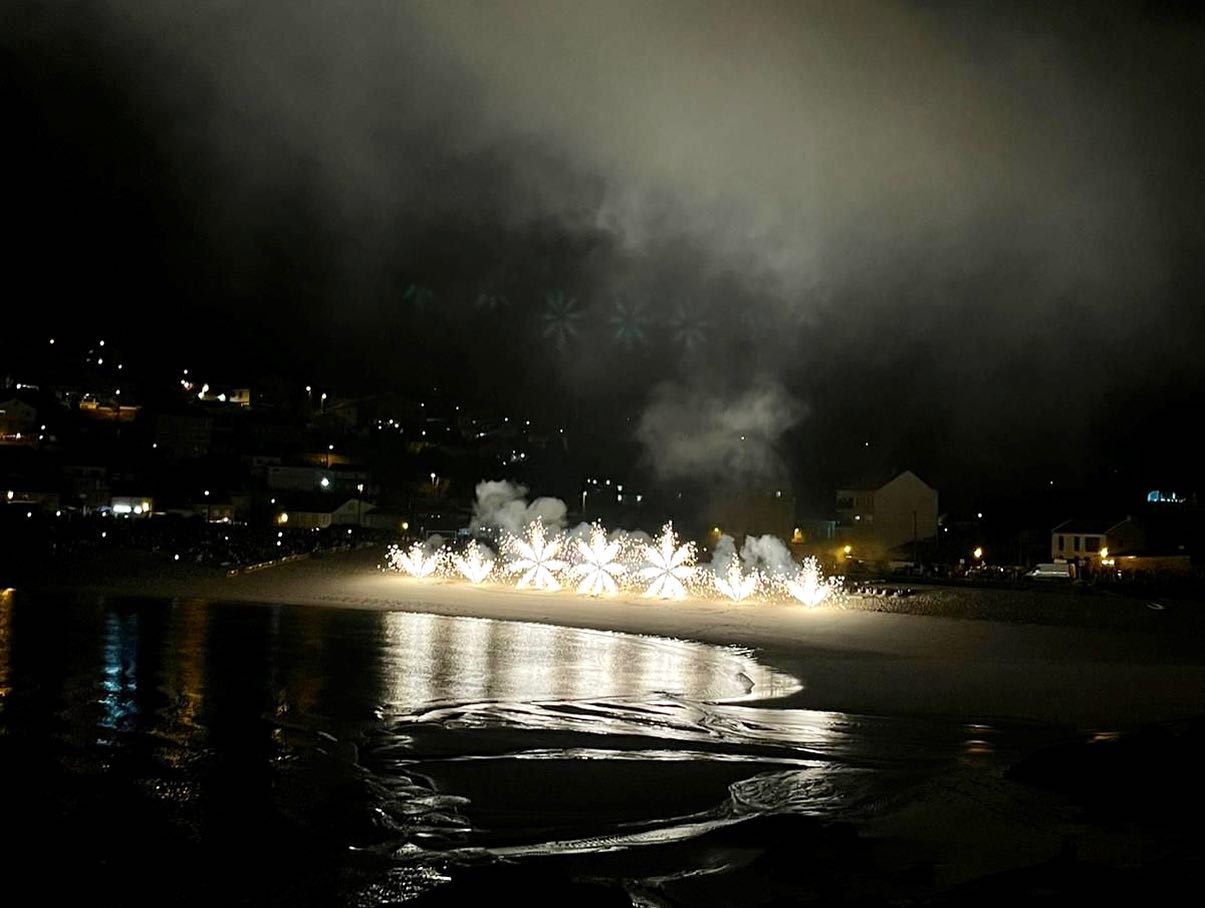 Fogos artificiais en Loira (arquivo)