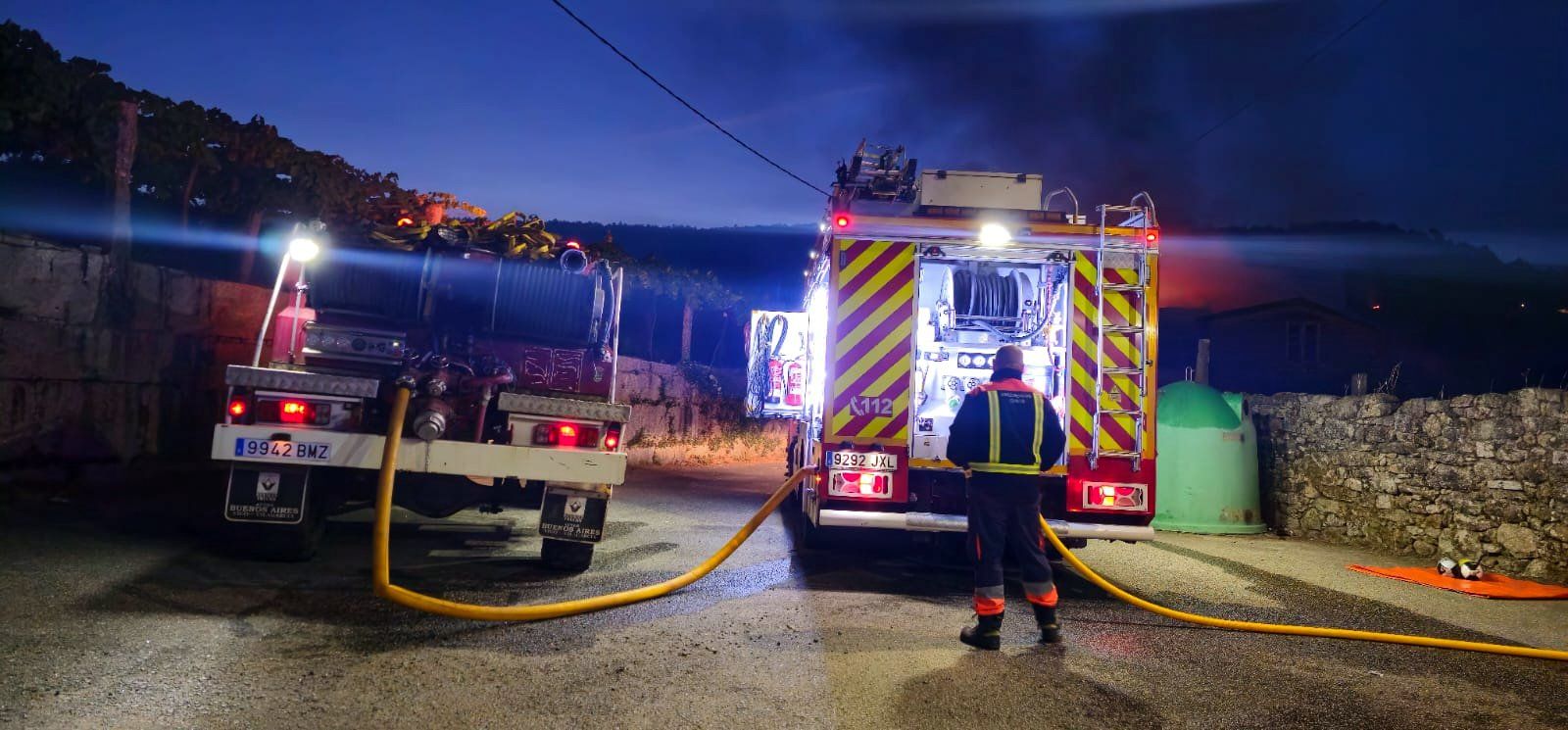 Incendio en almacén particular en Arcos da Condesa