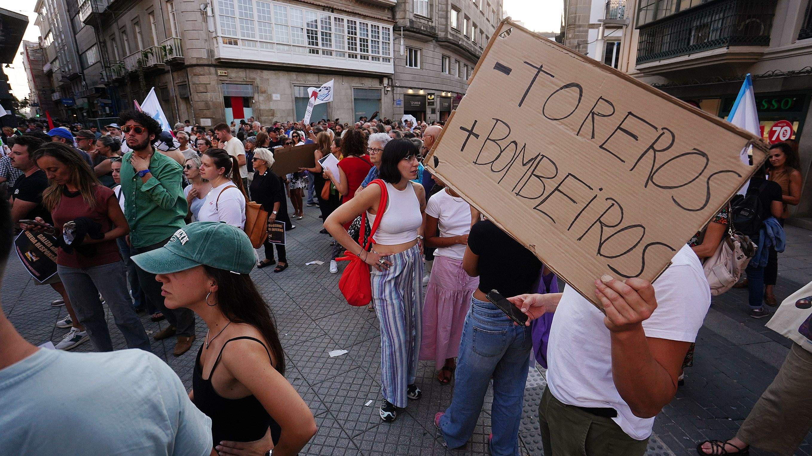 Protesta na Peregrina contra a política forestal do PP Protesta na Peregrina contra a política forestal do PP