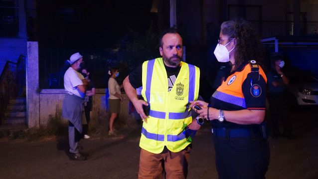 César Poza, alcalde de Vilaboa, en el incendio en Santa Cristina de Cobres César Poza, alcalde de Vilaboa, en el incendio en Santa Cristina de Cobres