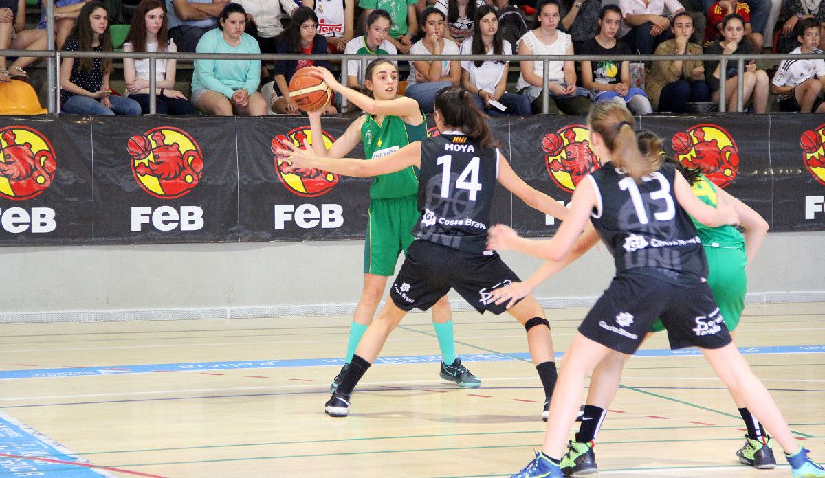 Partido del Nacional Infantil de baloncesto entre Arxil y Uni Girona