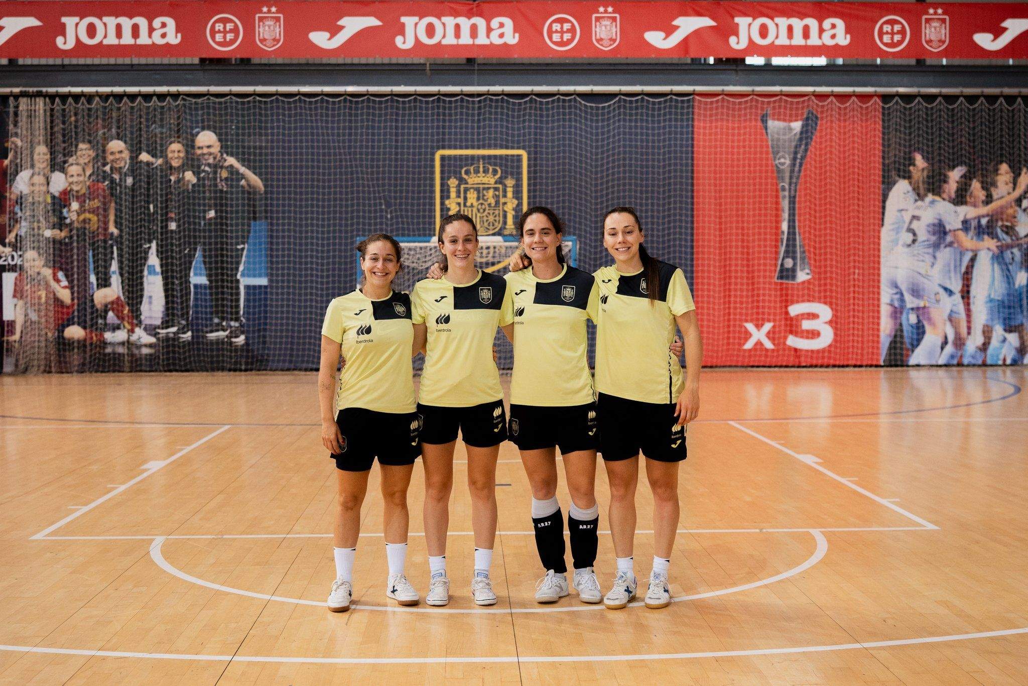 Ale de Paz, Martita, Elena e Noelia Montoro coa Selección Española