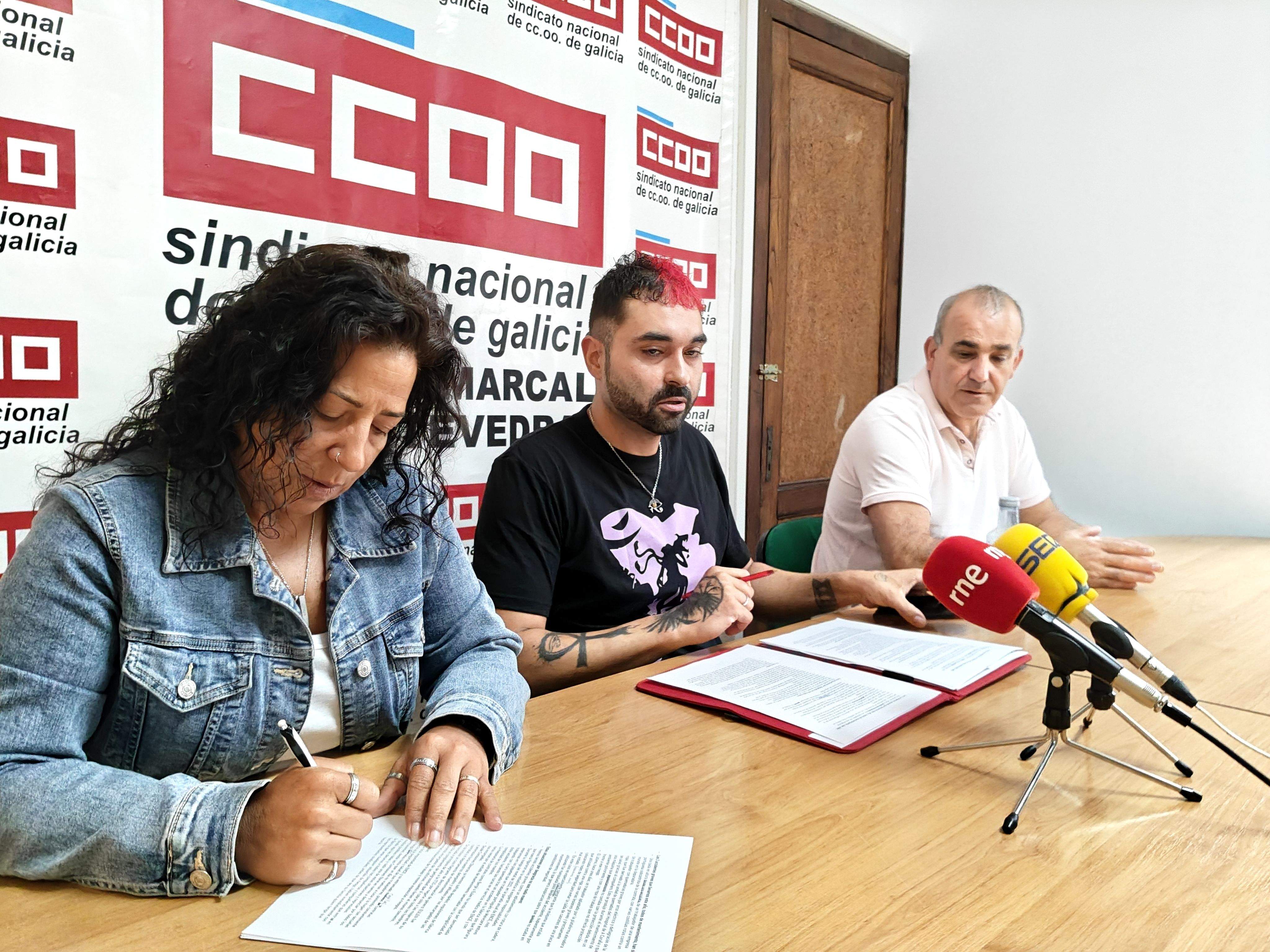 Carmela Villaverde, Omar Vázquez y Antonio Carballal, de CCOO