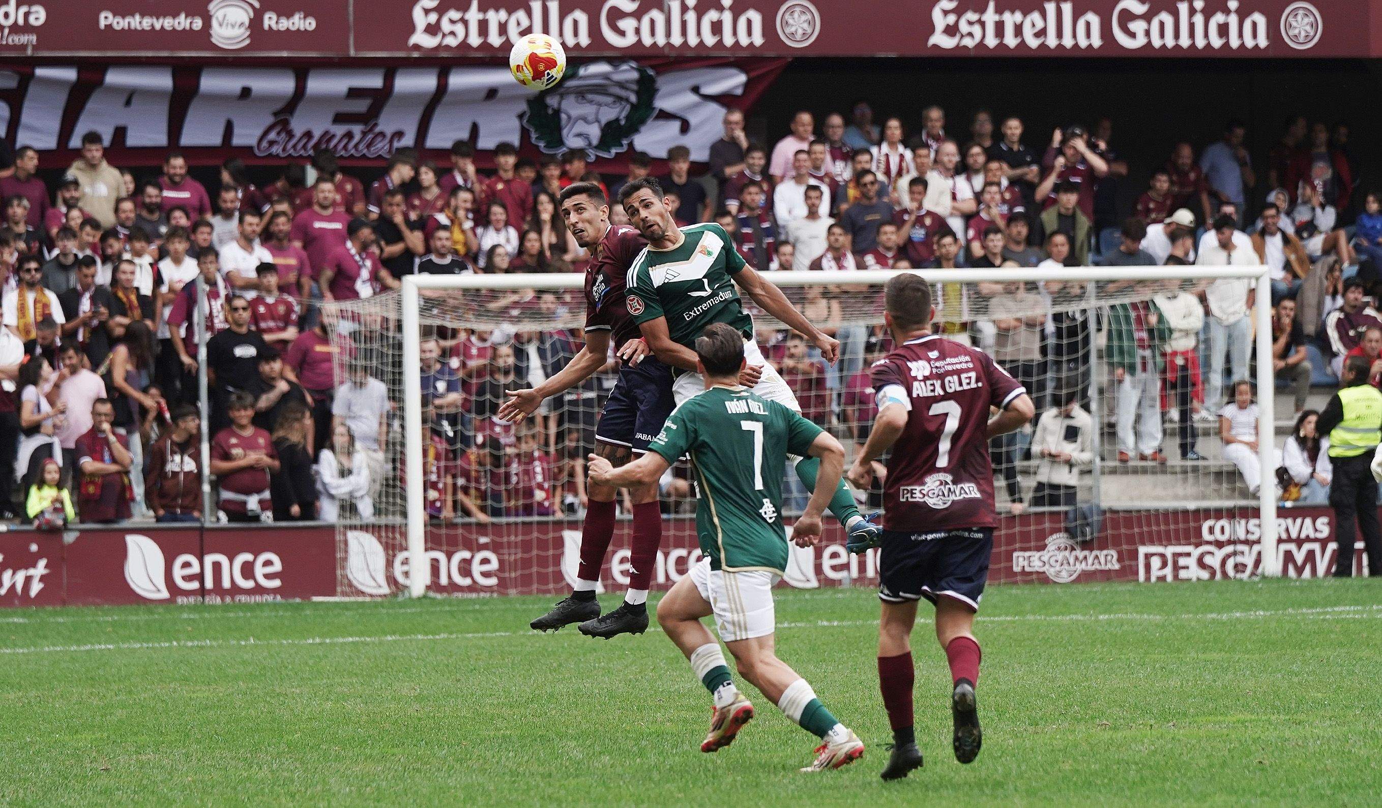 Partido entre Pontevedra CF y Cacereño en Pasarón Partido entre Pontevedra CF y Cacereño en Pasarón