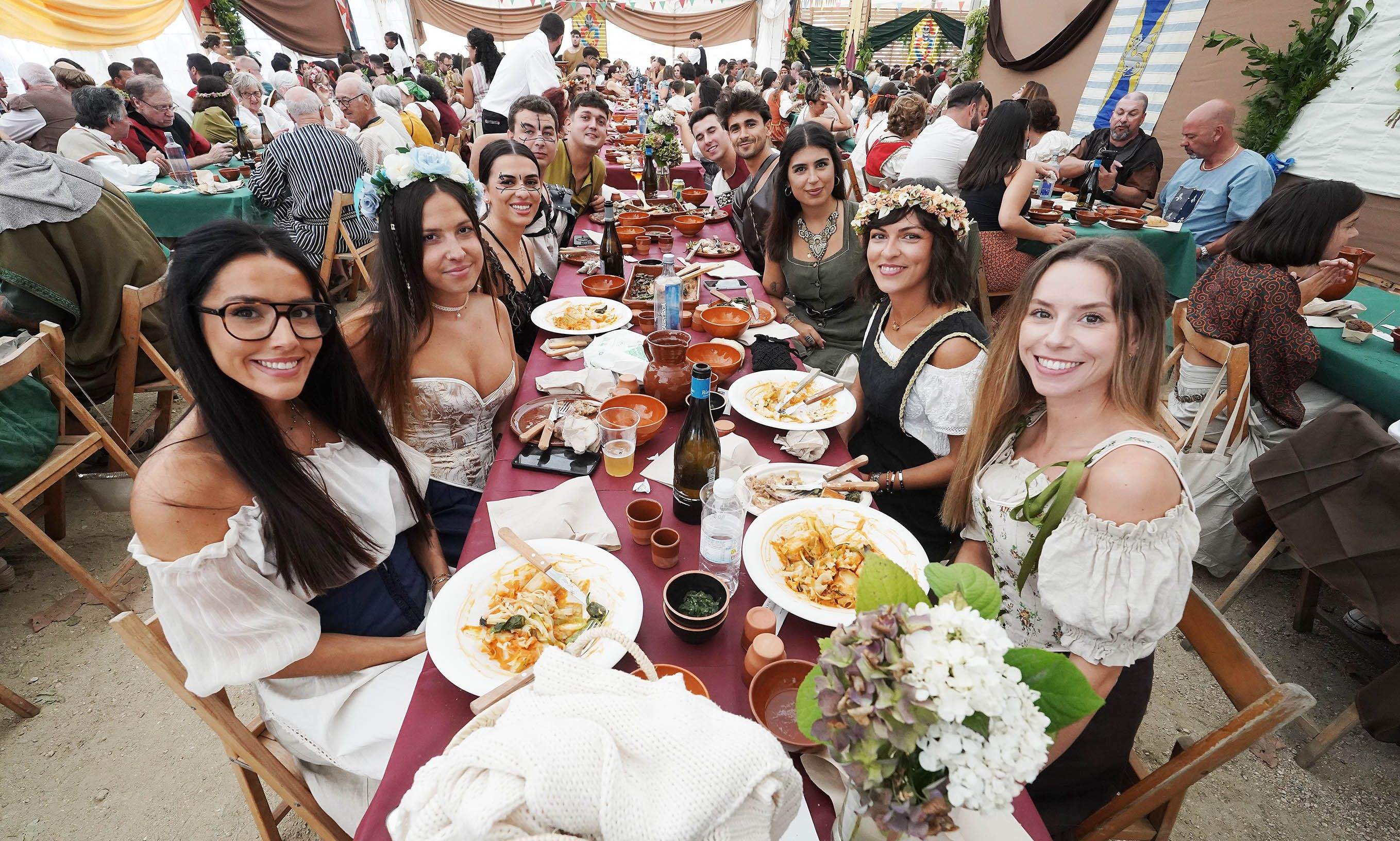Comidas en el centro histórico durante la Feira Franca 2025 Comidas en el centro histórico durante la Feira Franca 2025