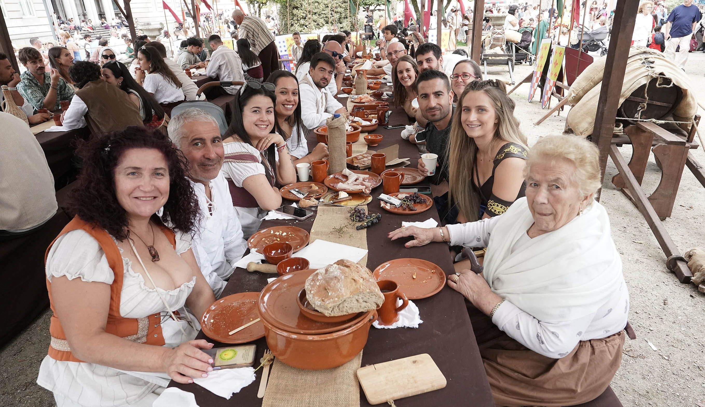 Comidas en el centro histórico durante la Feira Franca 2025 Comidas en el centro histórico durante la Feira Franca 2025