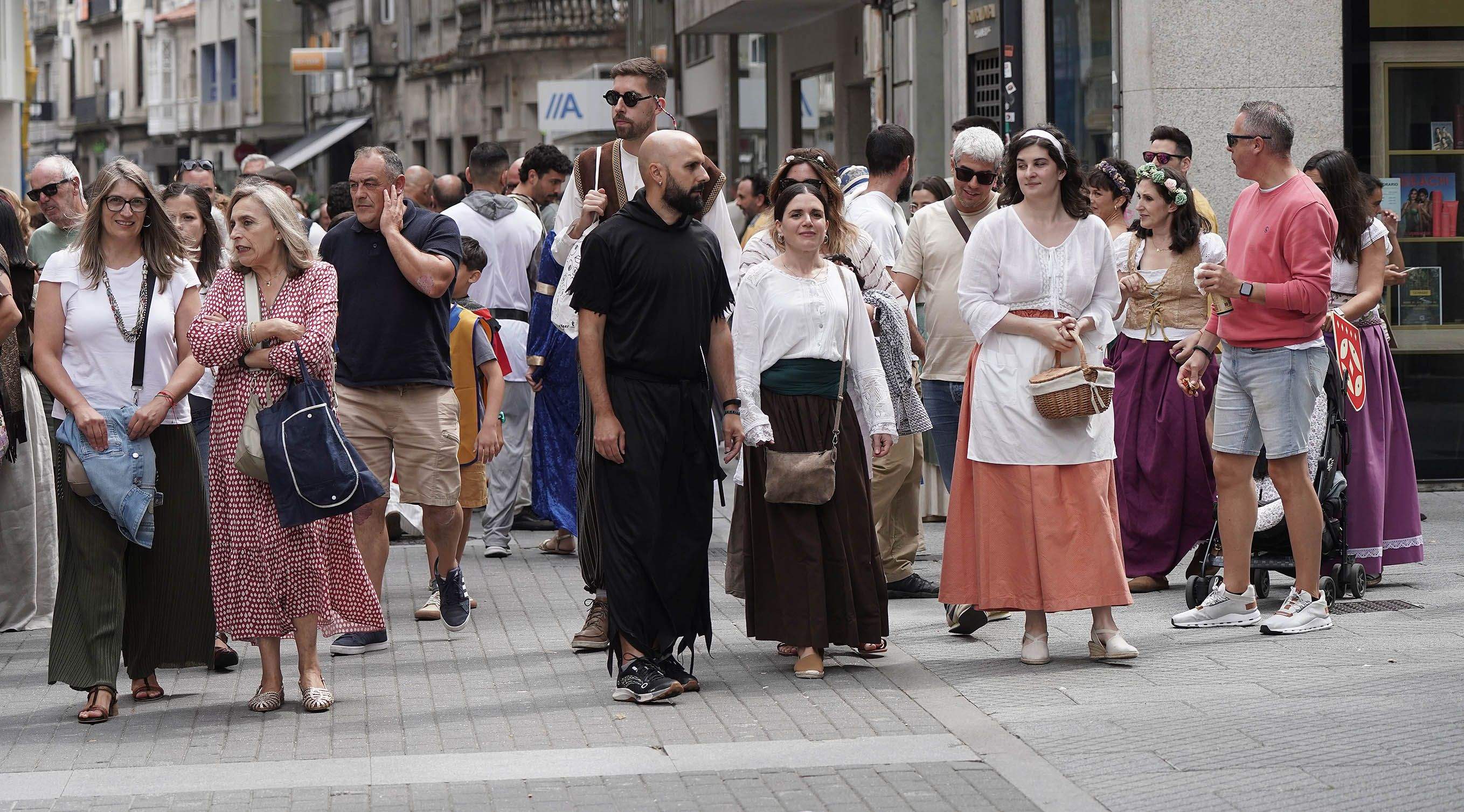 Ambiente por las calles de Pontevedra para festejar la Feira Franca Ambiente por las calles de Pontevedra para festejar la Feira Franca