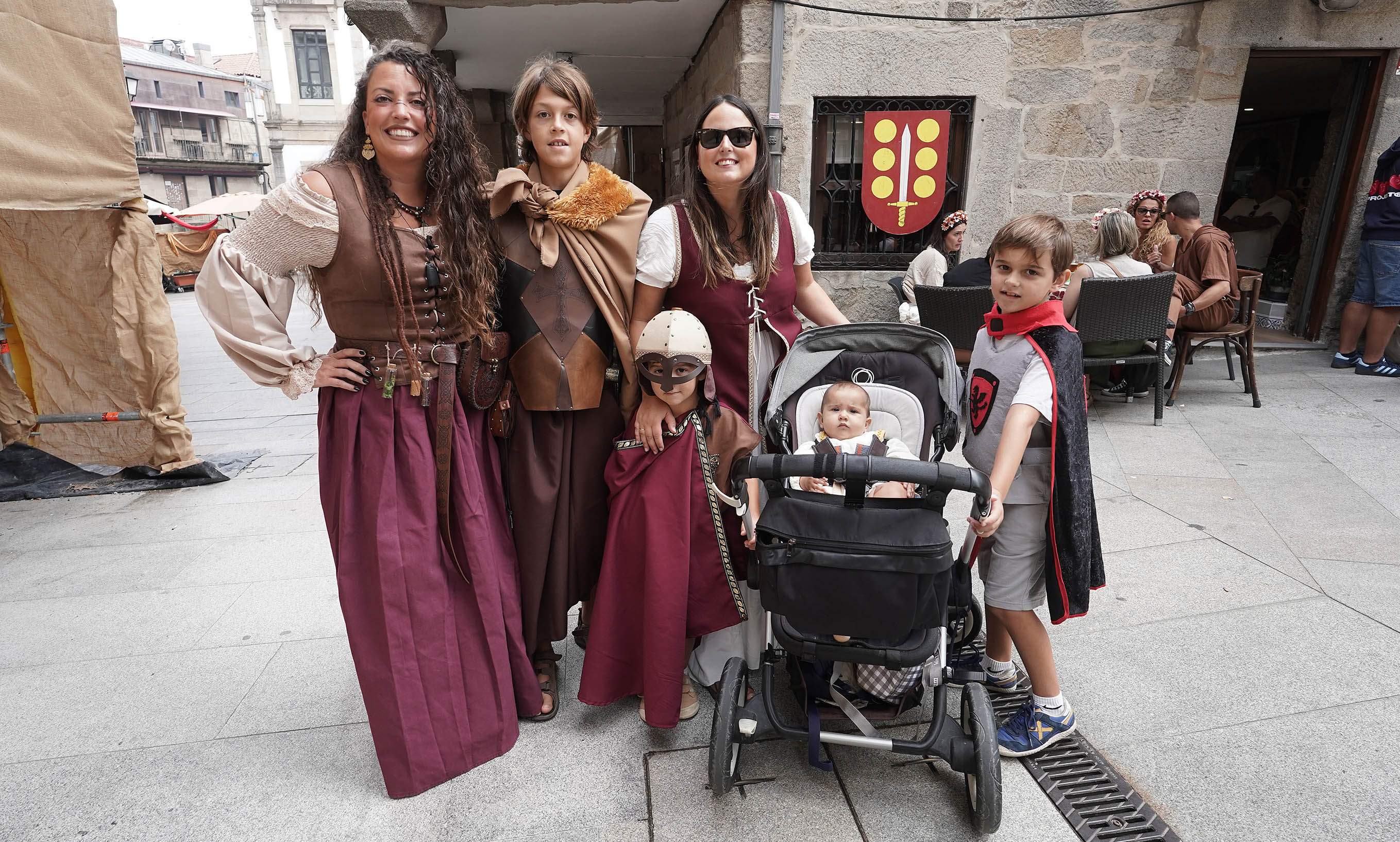 Ambiente por las calles de Pontevedra para festejar la Feira Franca Ambiente por las calles de Pontevedra para festejar la Feira Franca