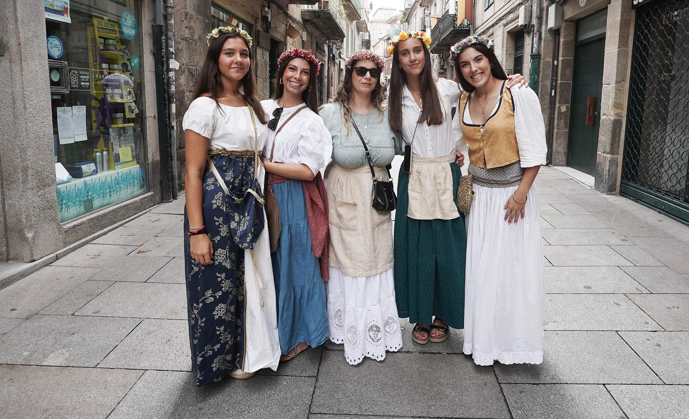 Ambiente por las calles de Pontevedra para festejar la Feira Franca Ambiente por las calles de Pontevedra para festejar la Feira Franca