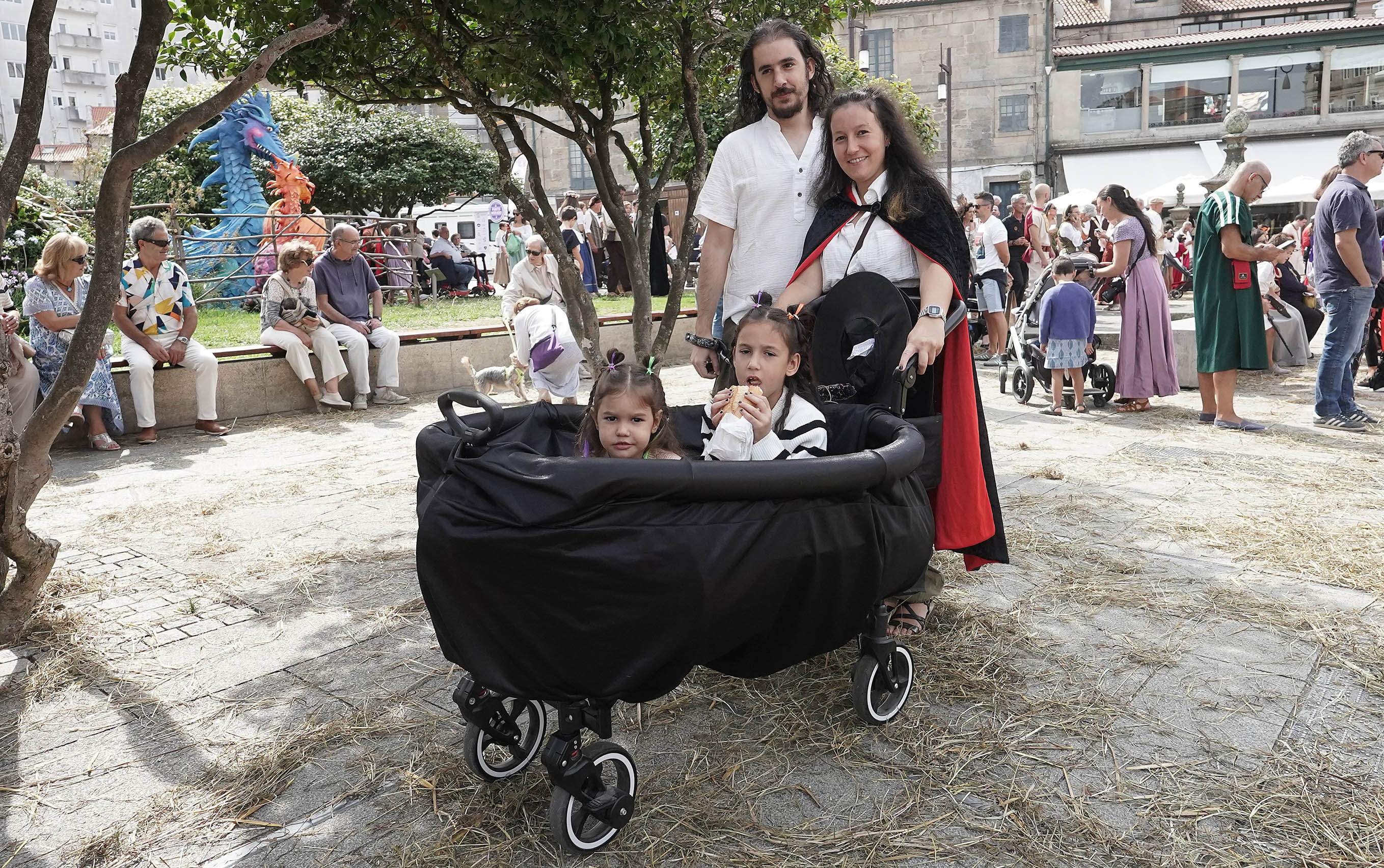 Ambiente por las calles de Pontevedra para festejar la Feira Franca Ambiente por las calles de Pontevedra para festejar la Feira Franca