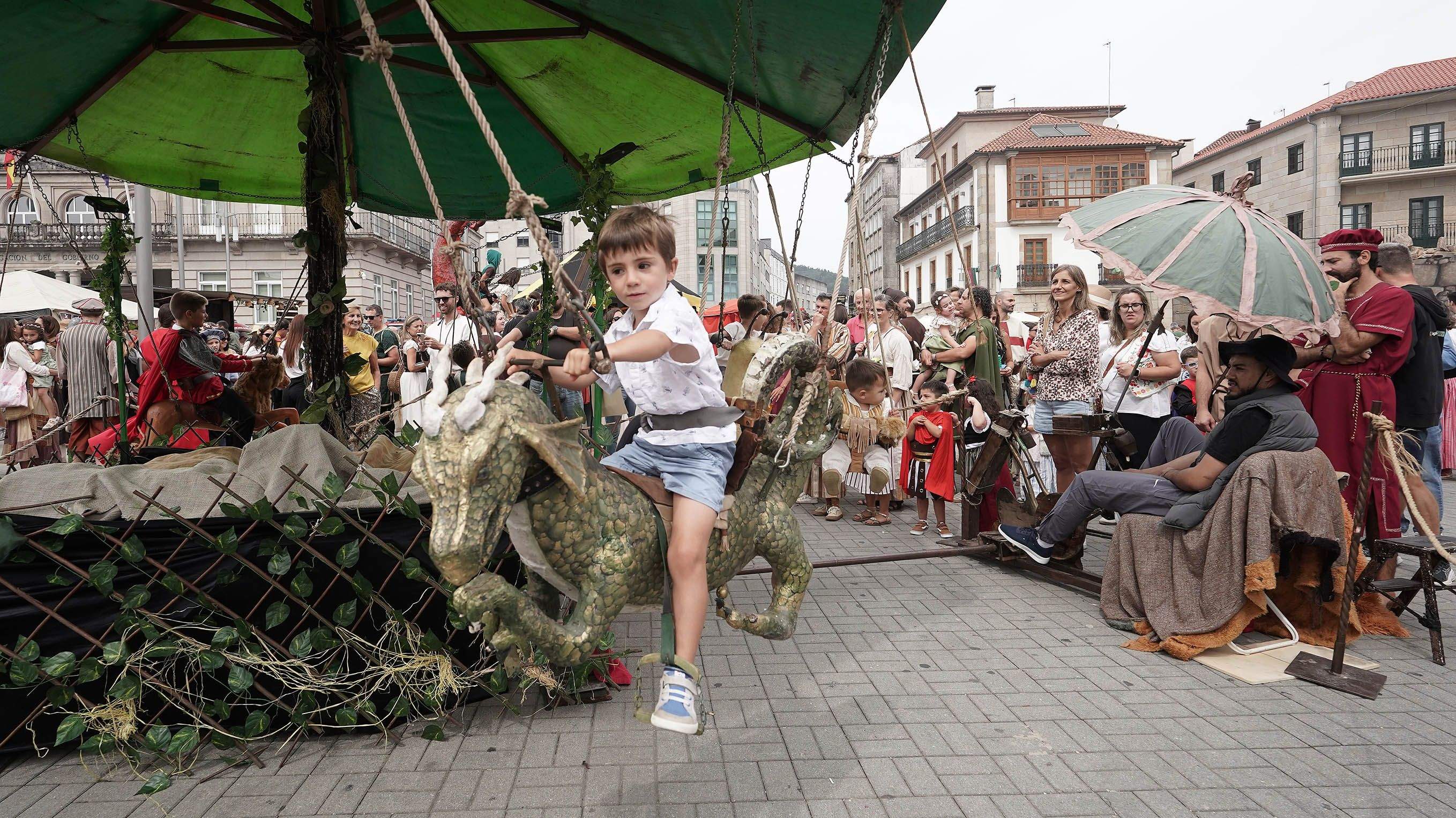Ambiente por las calles de Pontevedra para festejar la Feira Franca Ambiente por las calles de Pontevedra para festejar la Feira Franca