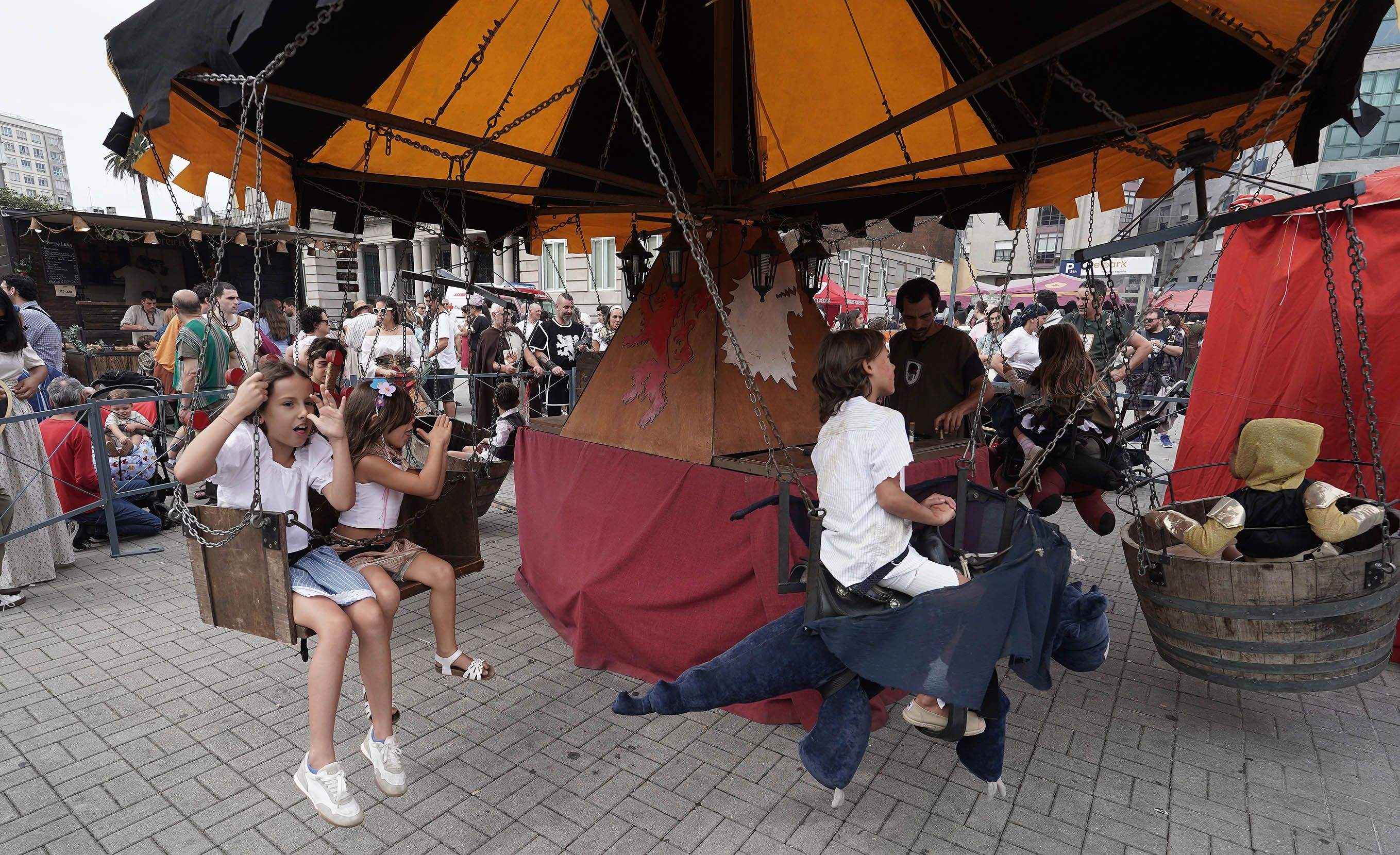 Ambiente por las calles de Pontevedra para festejar la Feira Franca Ambiente por las calles de Pontevedra para festejar la Feira Franca