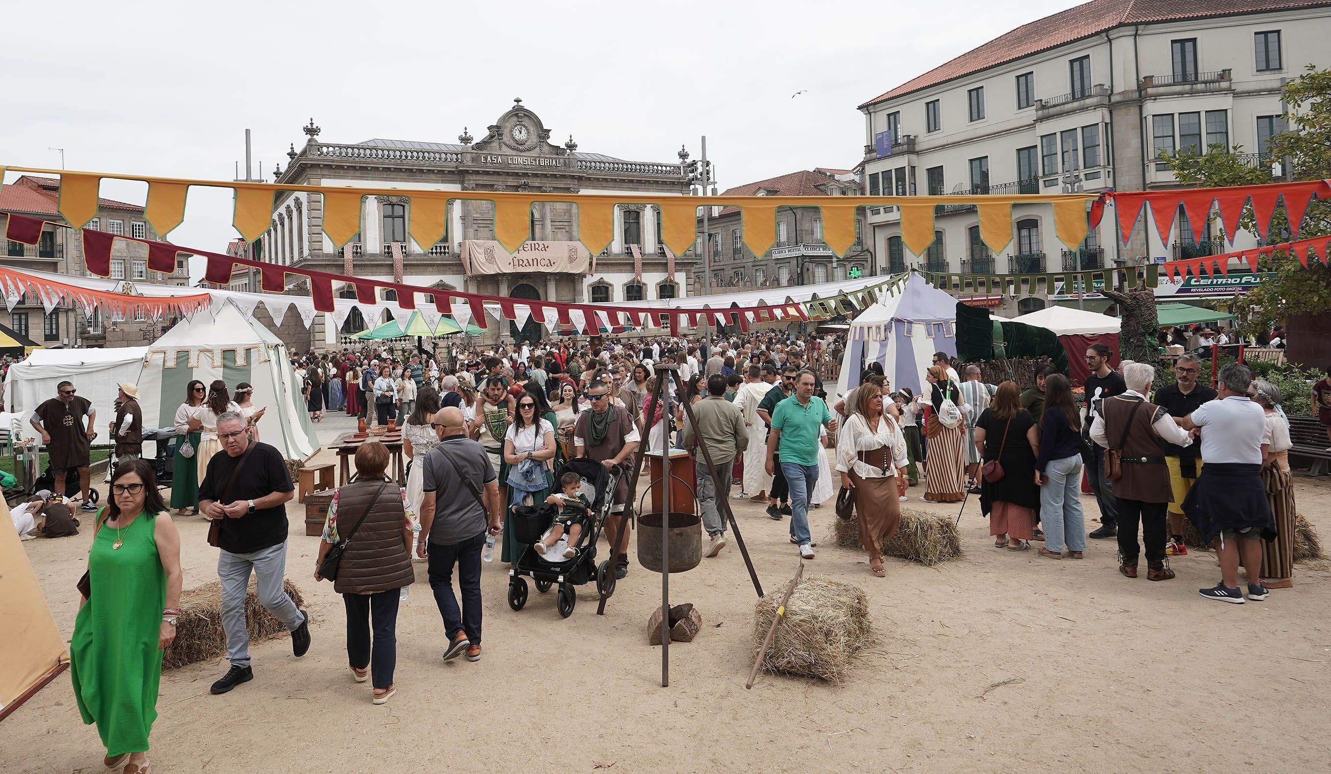 Ambiente por las calles de Pontevedra para festejar la Feira Franca