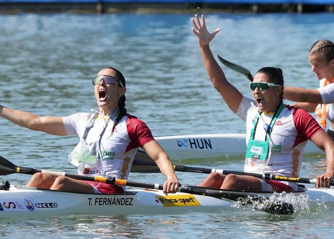 Tania Álvarez e Tania Fernández no Mundial de Maratón de Györ